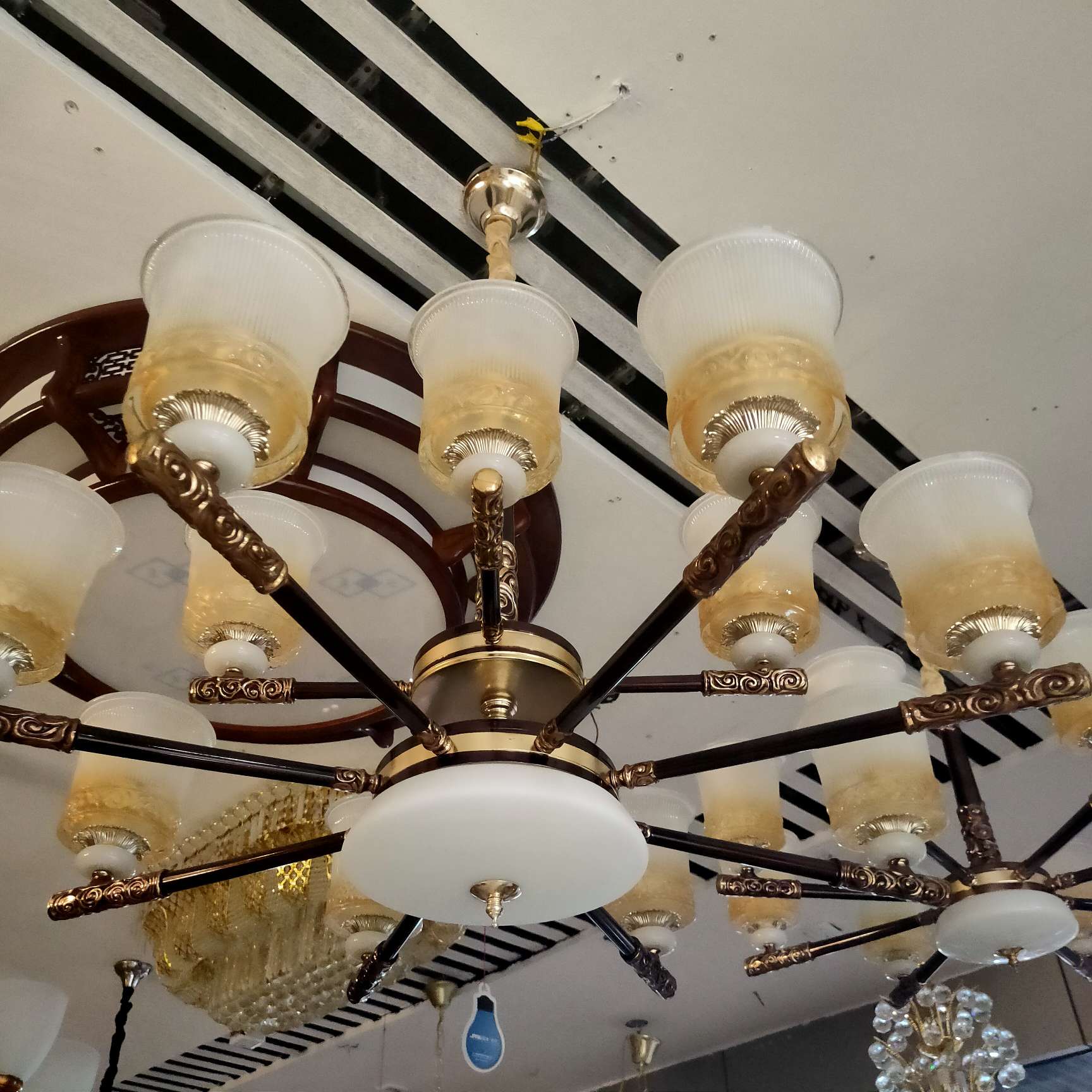 European and Nordic style all-copper crystal lamps, light luxury chandeliers, simple and modern living room lamps, bedroom and dining room lamps, crystal lamps Application Scenario