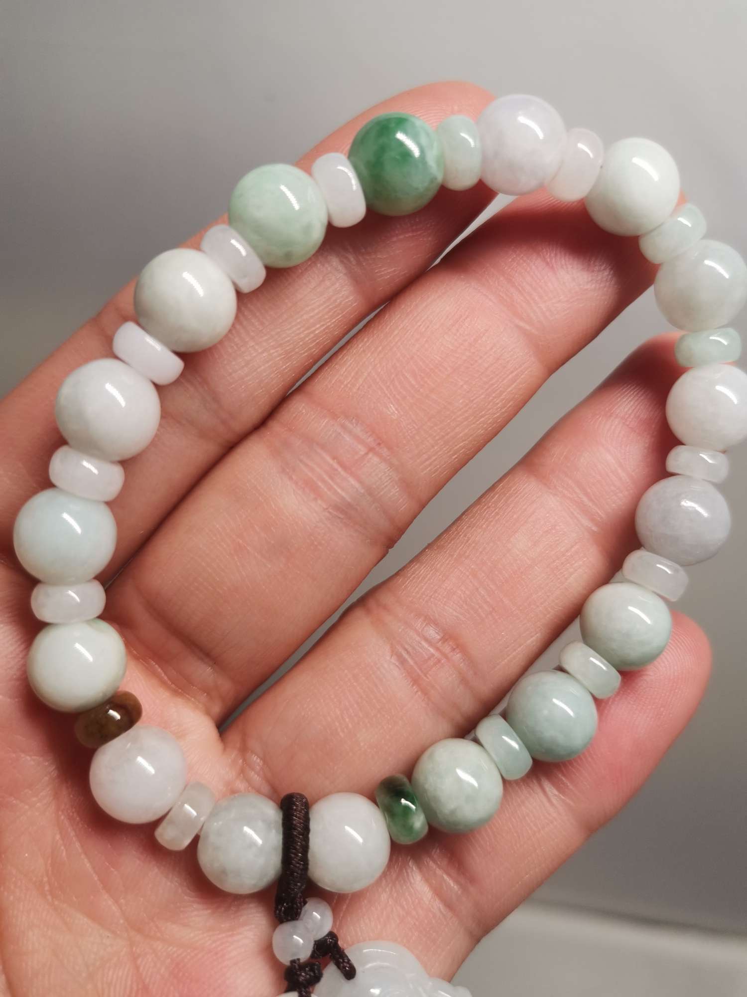Burmese jade Buddha bracelet Application Scenario