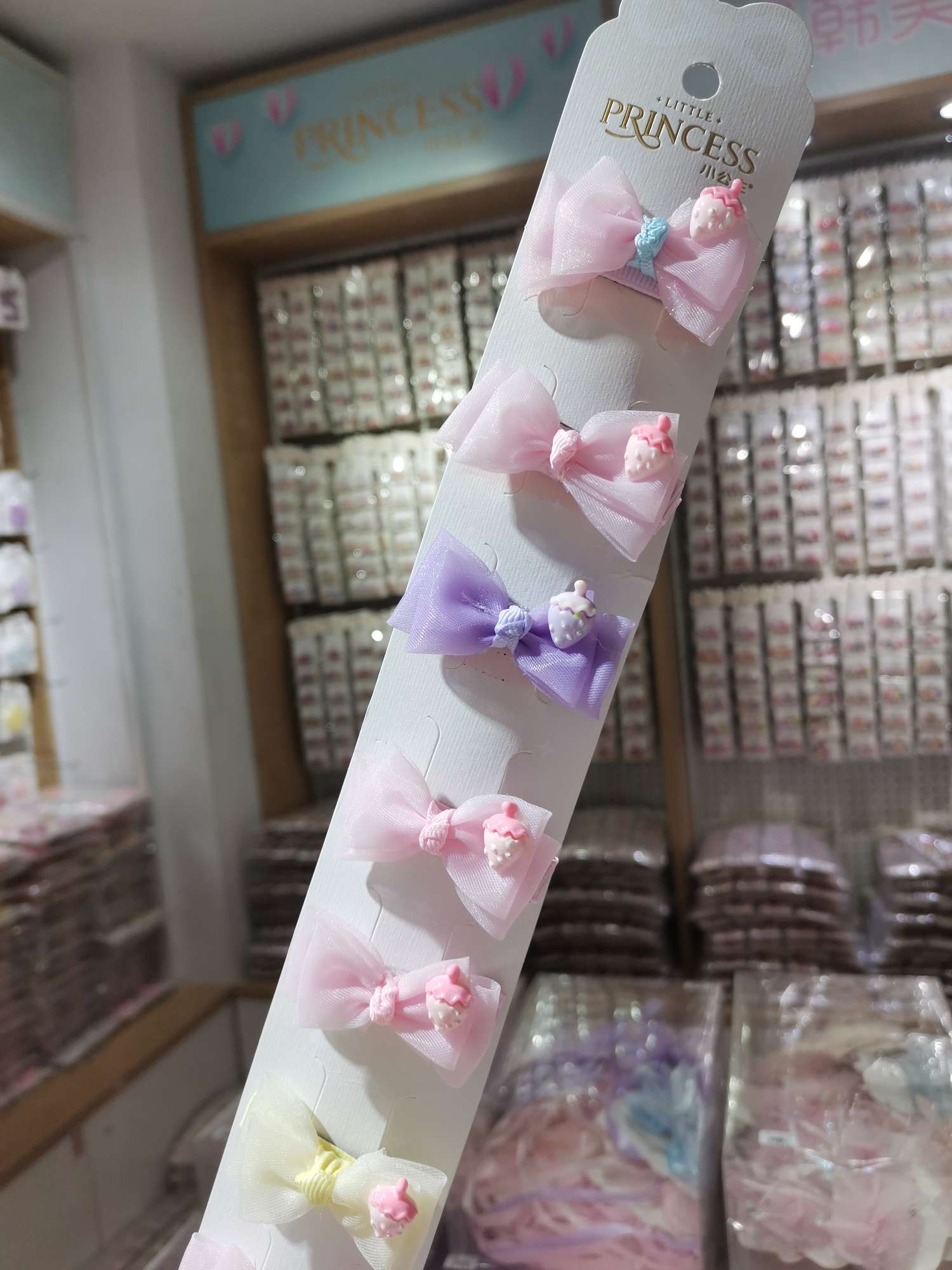 Children's hot new fabric single strawberry bow tie duck clip thumbnail