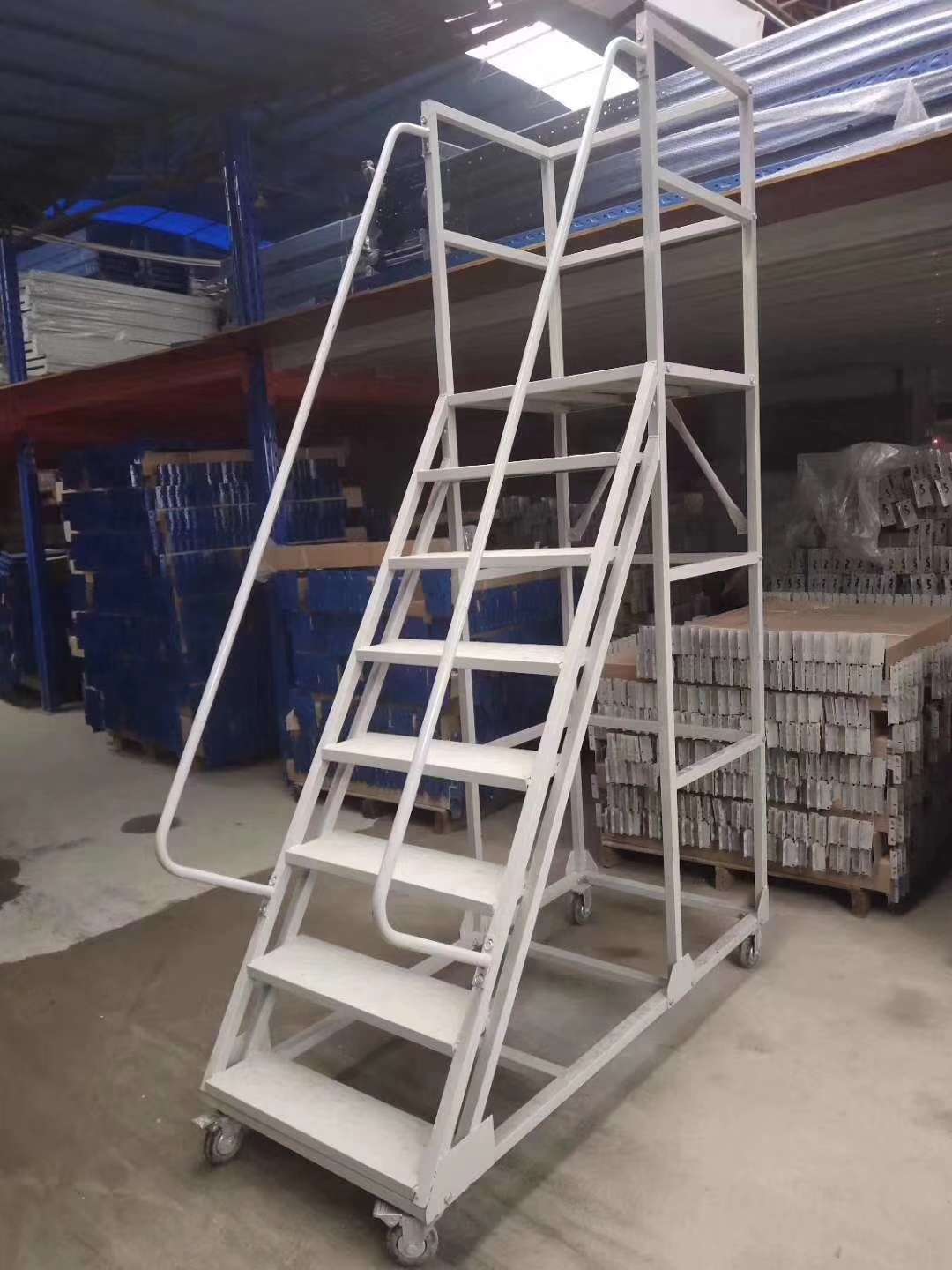 铁质梯子上货梯登高梯有2步，3步，4步，平台高有1.3米，1.5米，1.8米，2米，2. 5米，3米，3.5米，4米详情图6