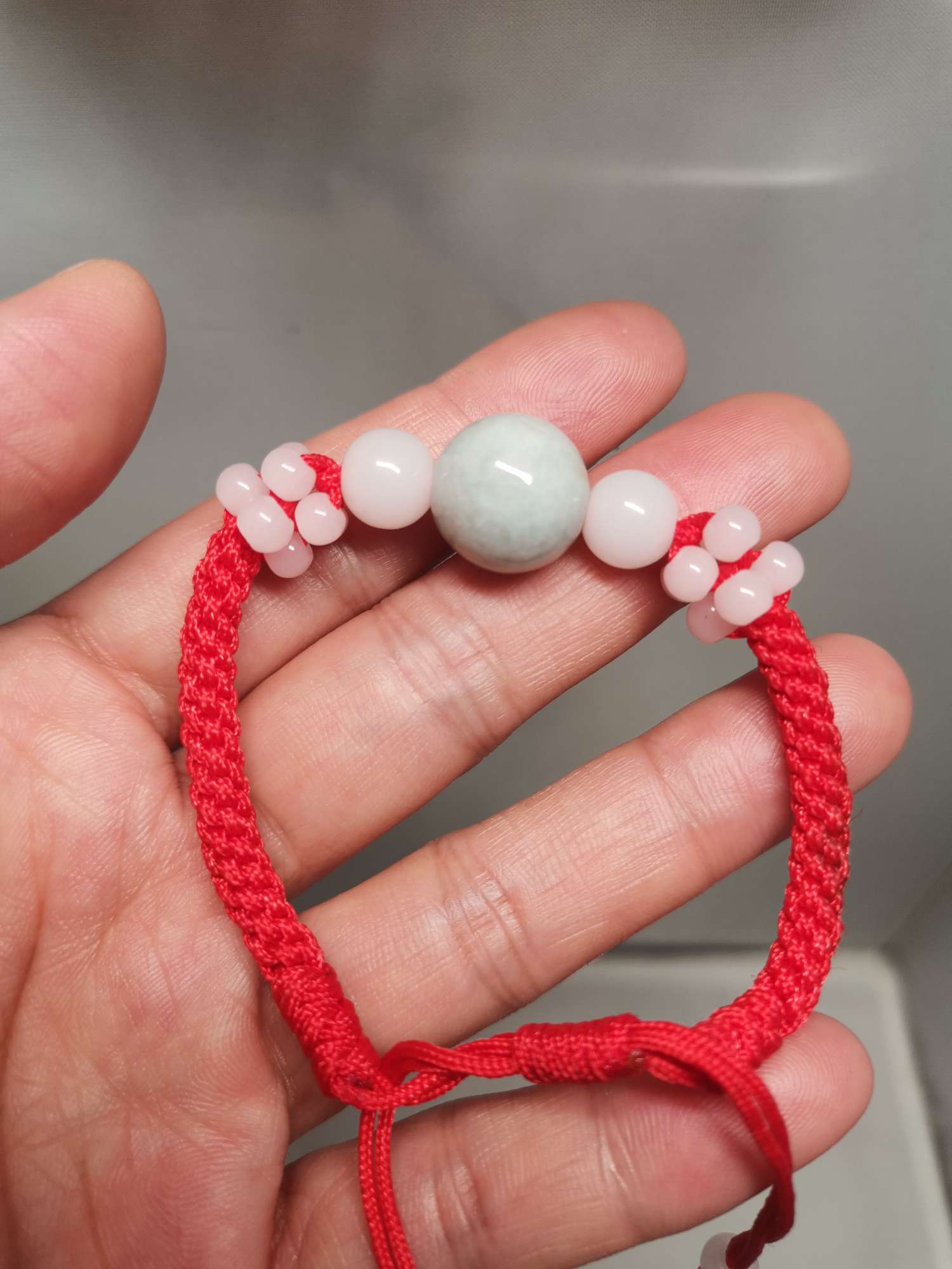 Burmese jadeite. A bracelet symbolizing abundant wealth Application Scenario