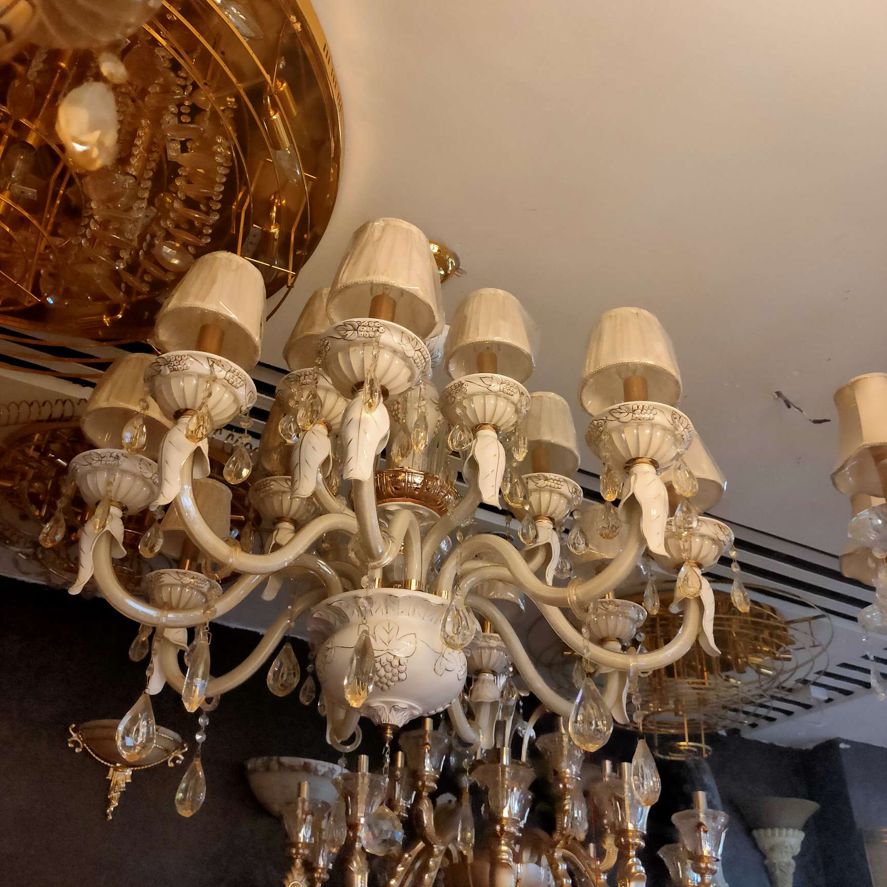 European and Nordic style all-copper crystal lamps, light luxury chandeliers, simple and modern living room lamps, bedroom and dining room lamps, crystal lamps undefined