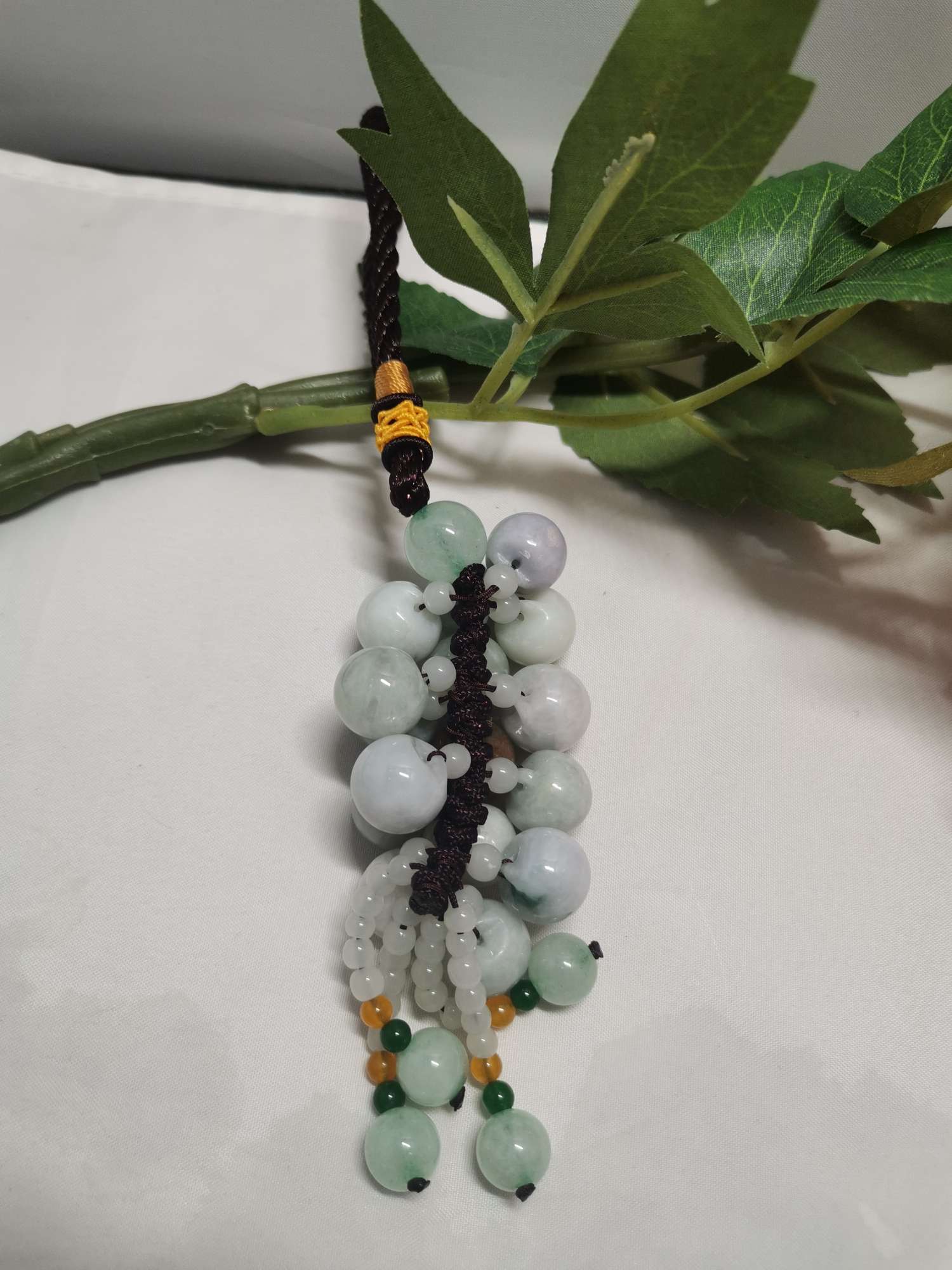 Burmese jadeite. Peace and good fortune pendant details Picture