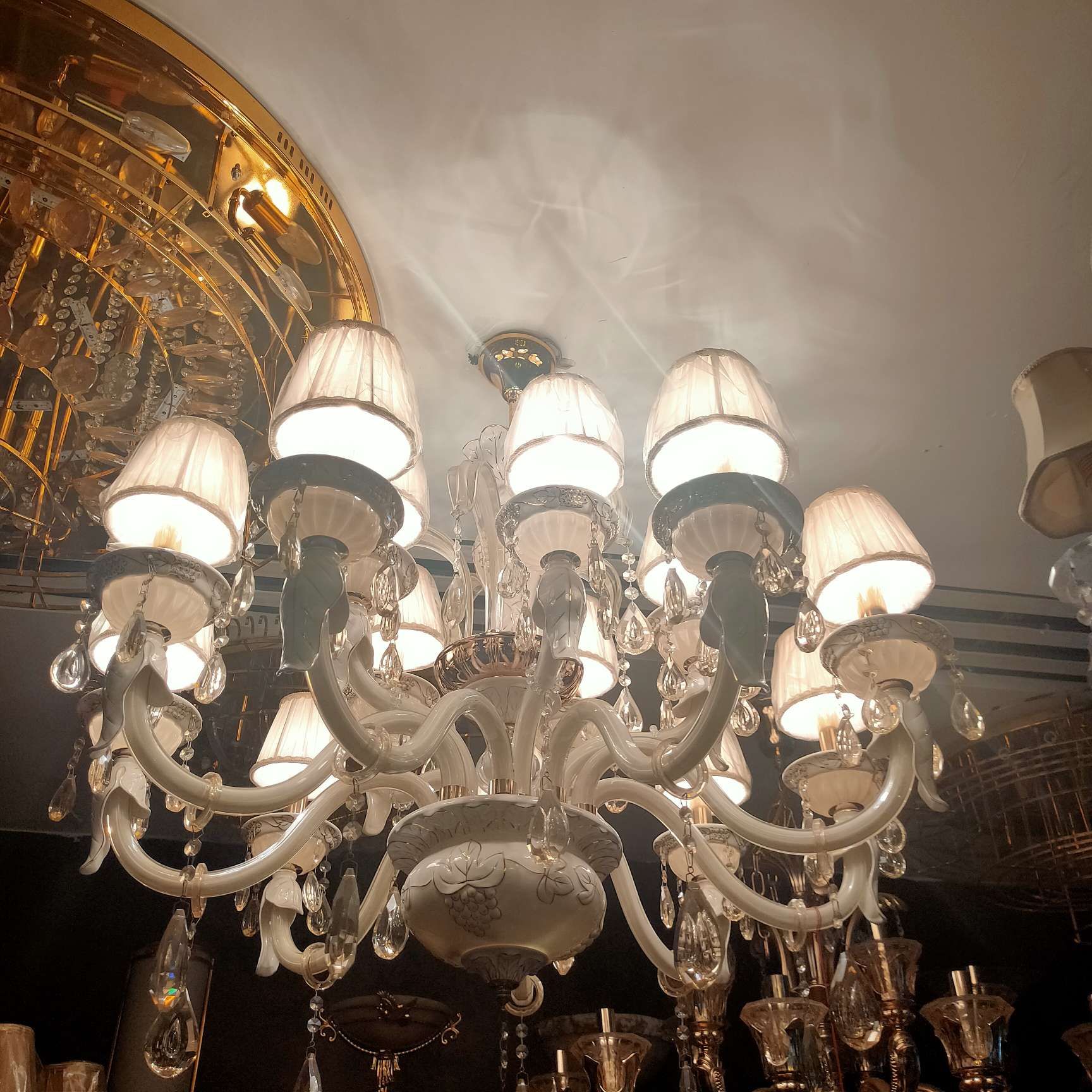 European and Nordic style all-copper crystal lamps, light luxury chandeliers, simple and modern living room lamps, bedroom and dining room lamps, crystal lamps undefined