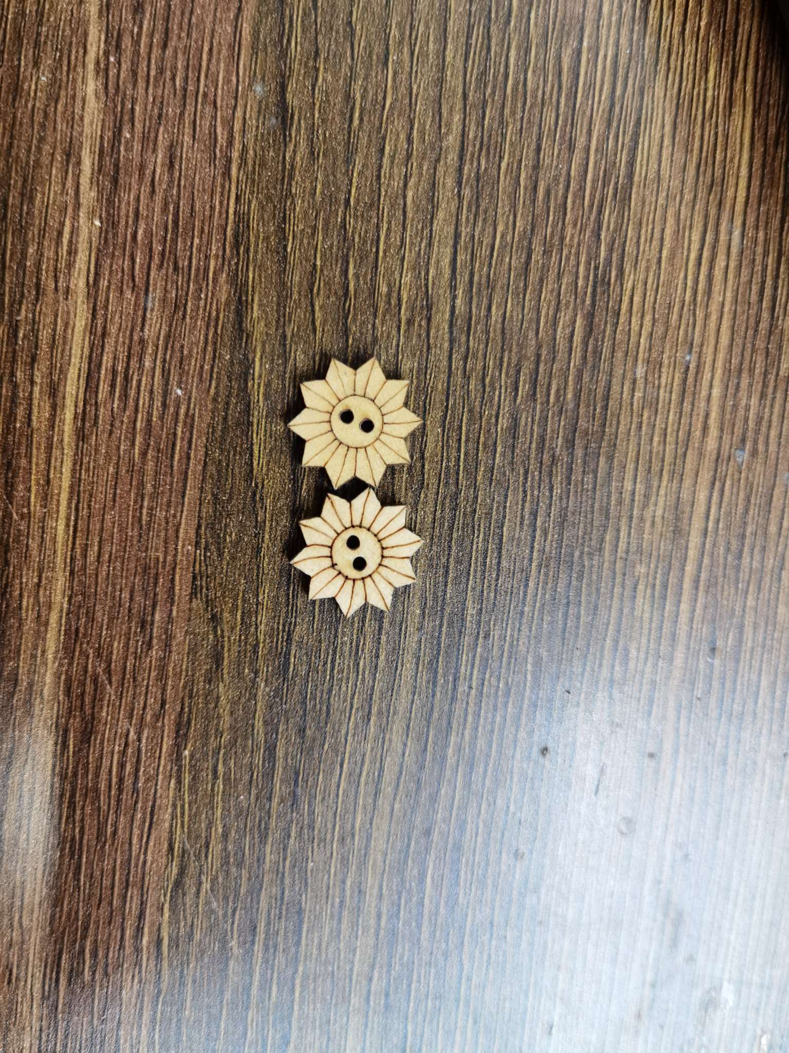 卡通木纽扣，木制纽扣，小猫纽扣