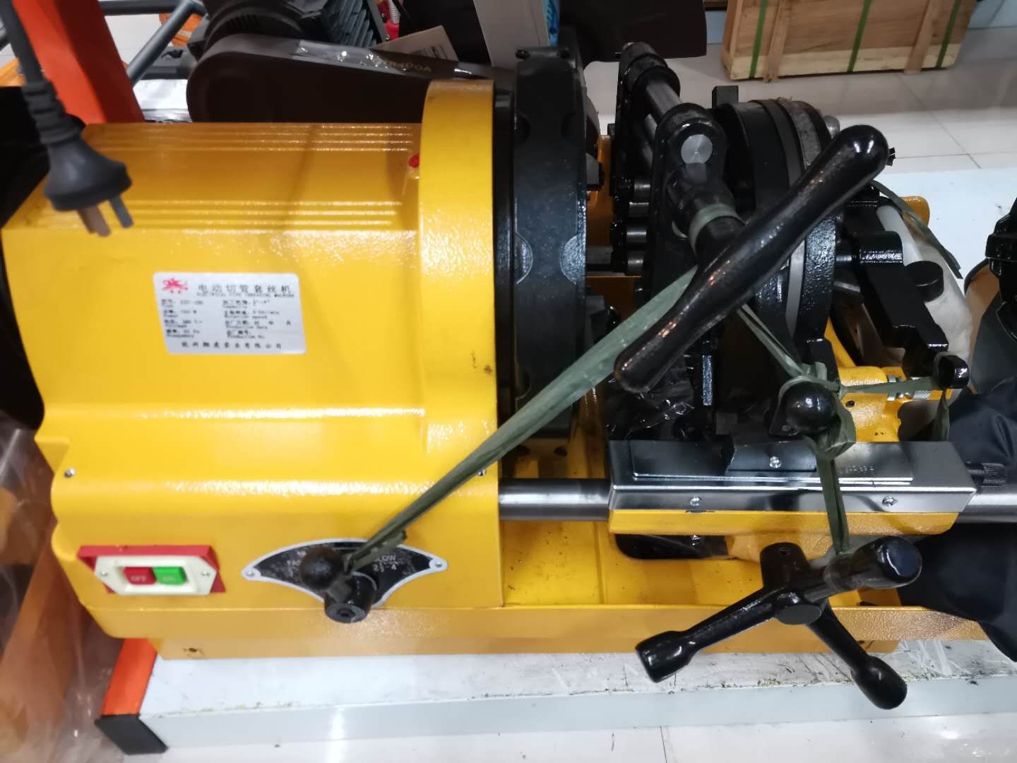 The 50 sets of threading machines are sold at a low profit margin but in large quantities. We operate with integrity and have excellent quality, earning high praise