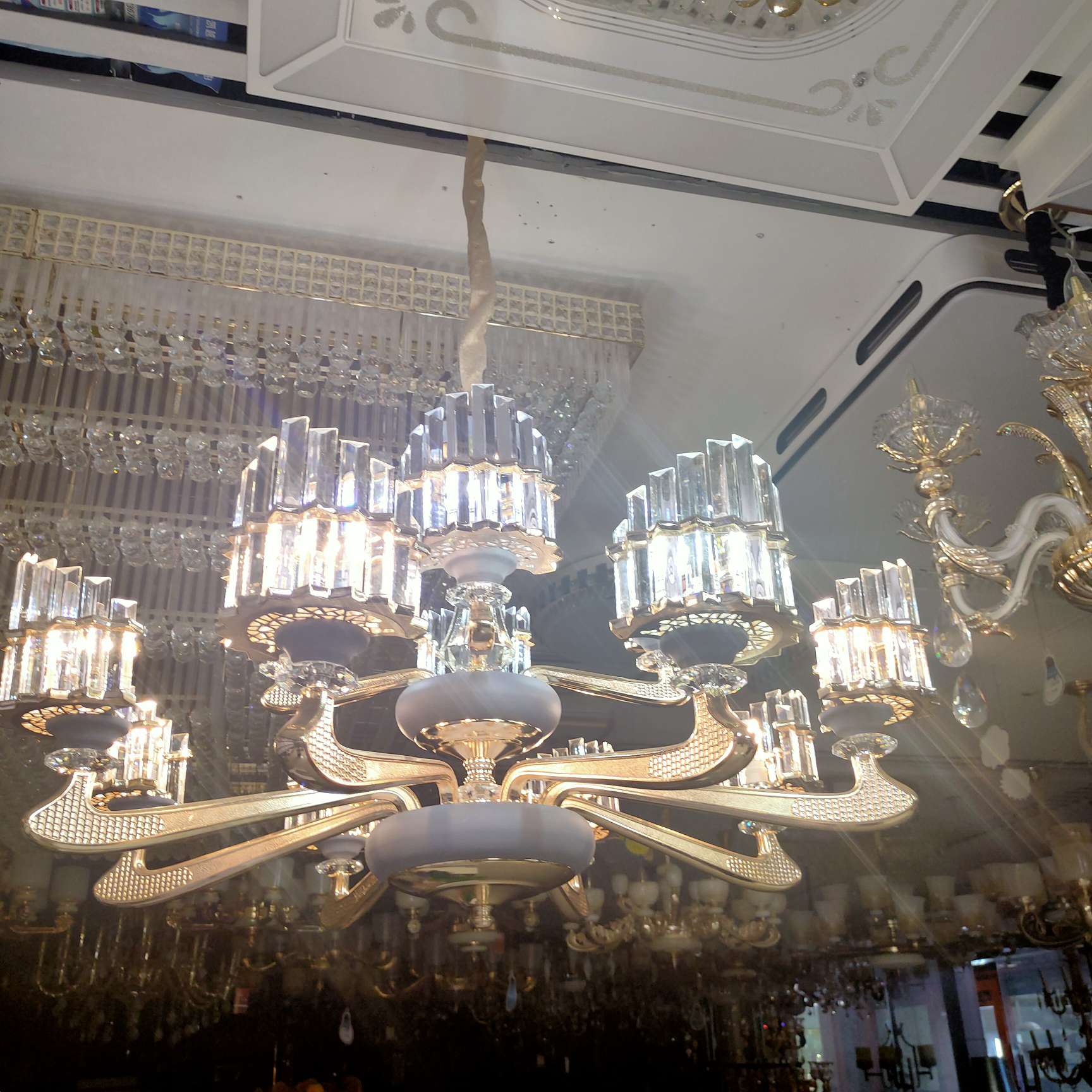 European and Nordic style all-copper crystal lamps, light luxury chandeliers, simple and modern living room lamps, bedroom and dining room lamps, glass crystal lamps Specification image