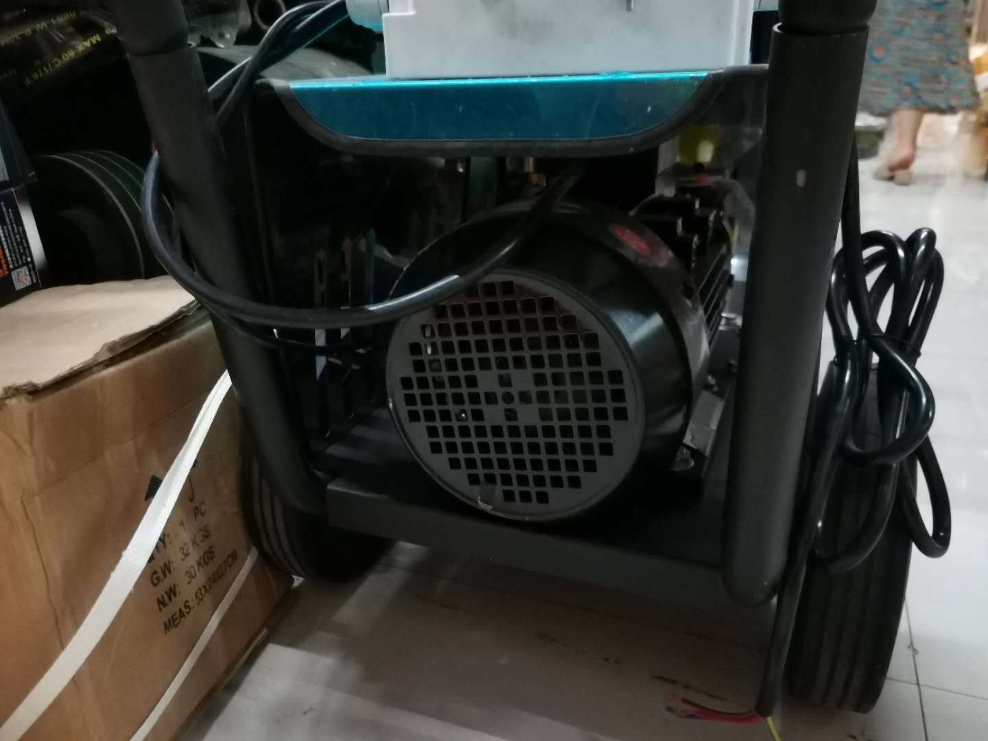 The high-pressure cleaner is highly praised for its low profit margin but high sales volume, honest operation and excellent quality Specification image