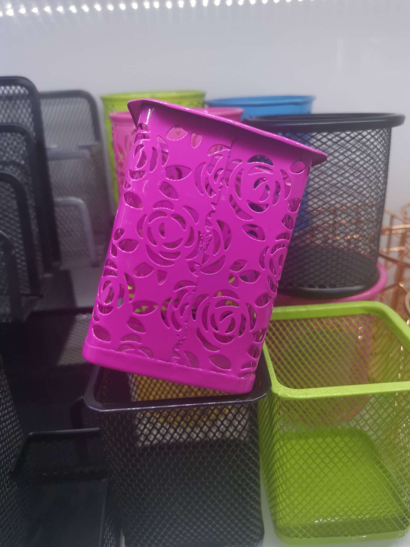 Pen holder details Picture