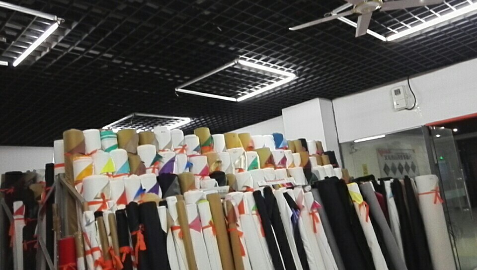 木纹皮革/皮革/马毛奶牛纹皮革/珠光十字纹/马毛皮革白底实物图