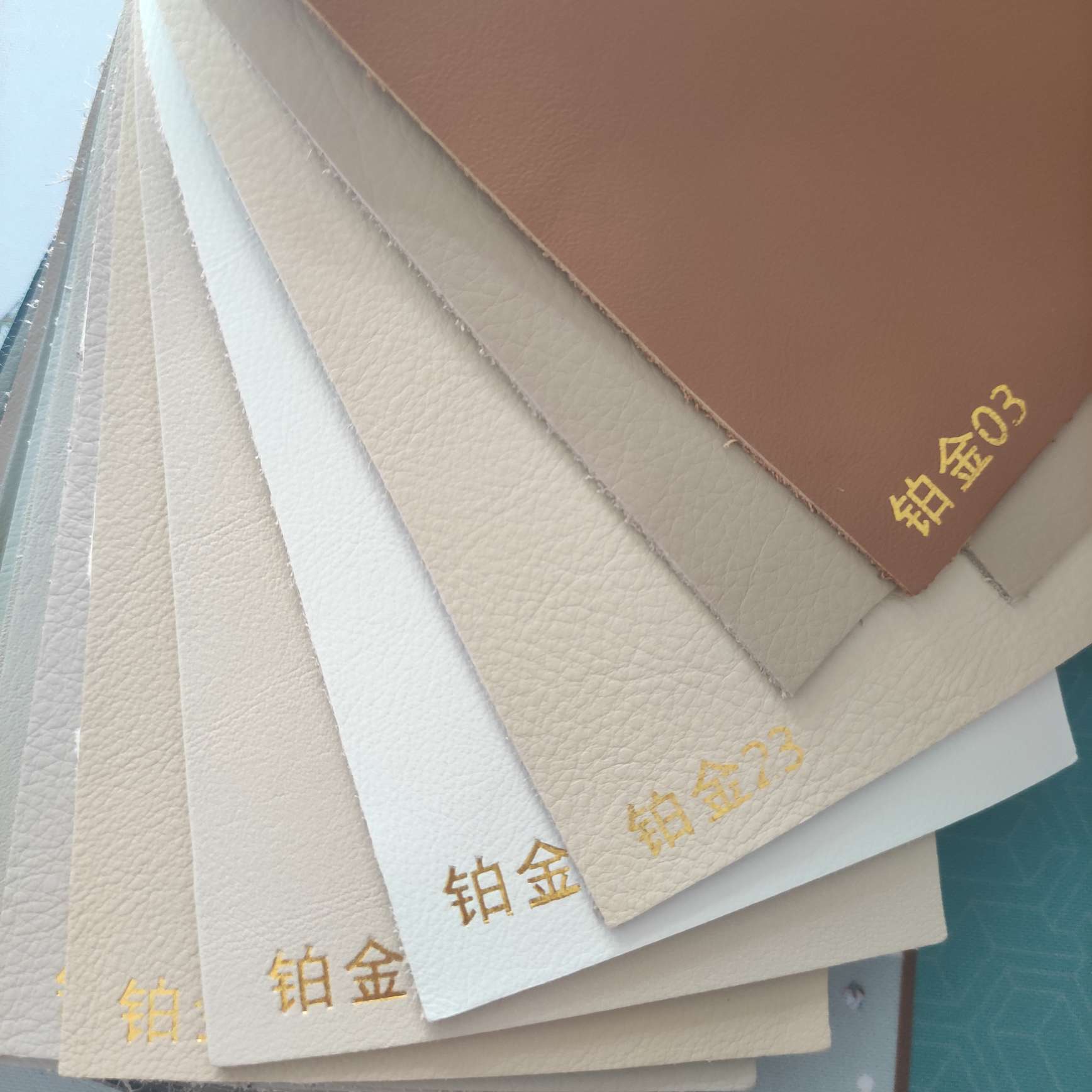 真皮大量现货高中低档皮革面料厂家直销热销新款高中低档皮革面料