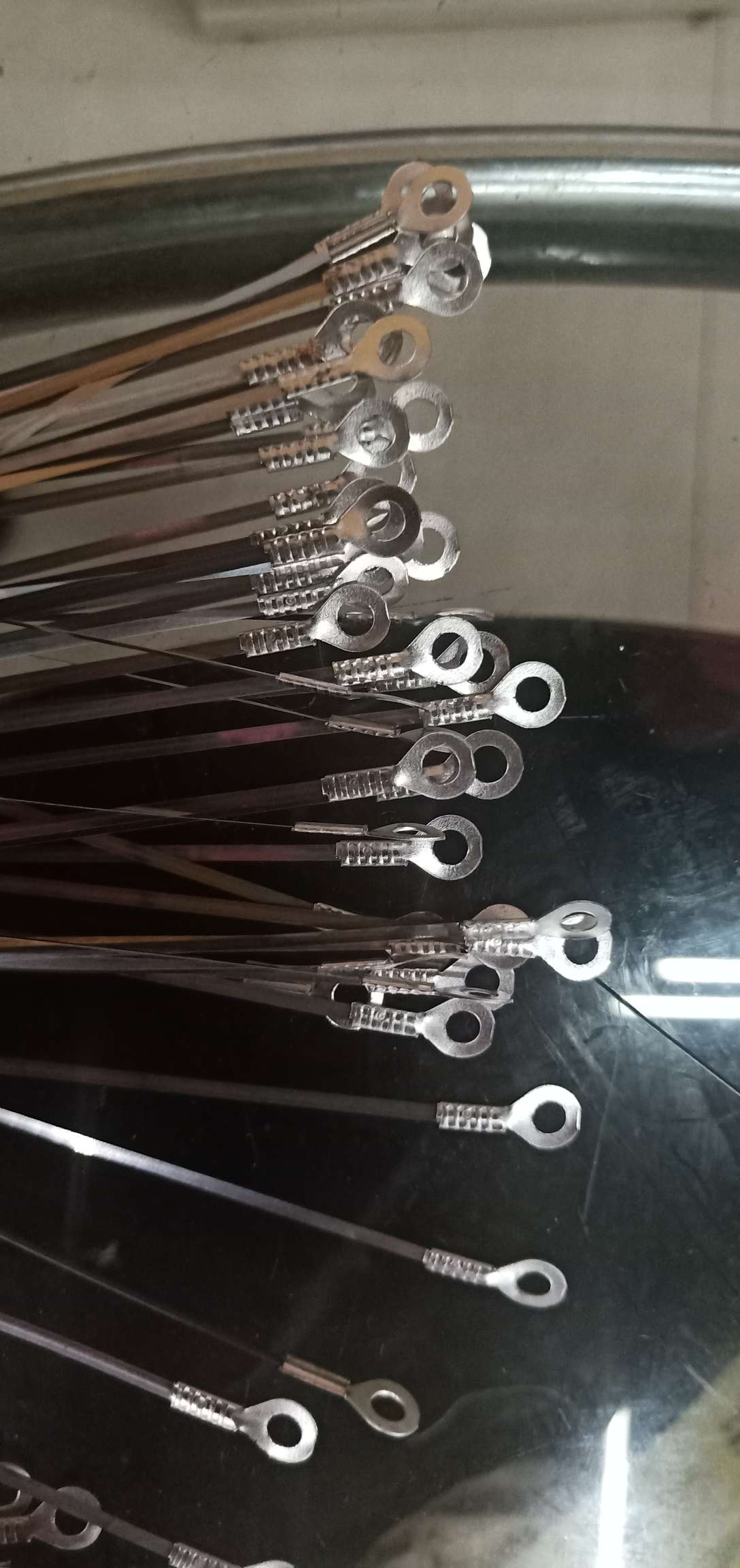 电热丝白底实物图