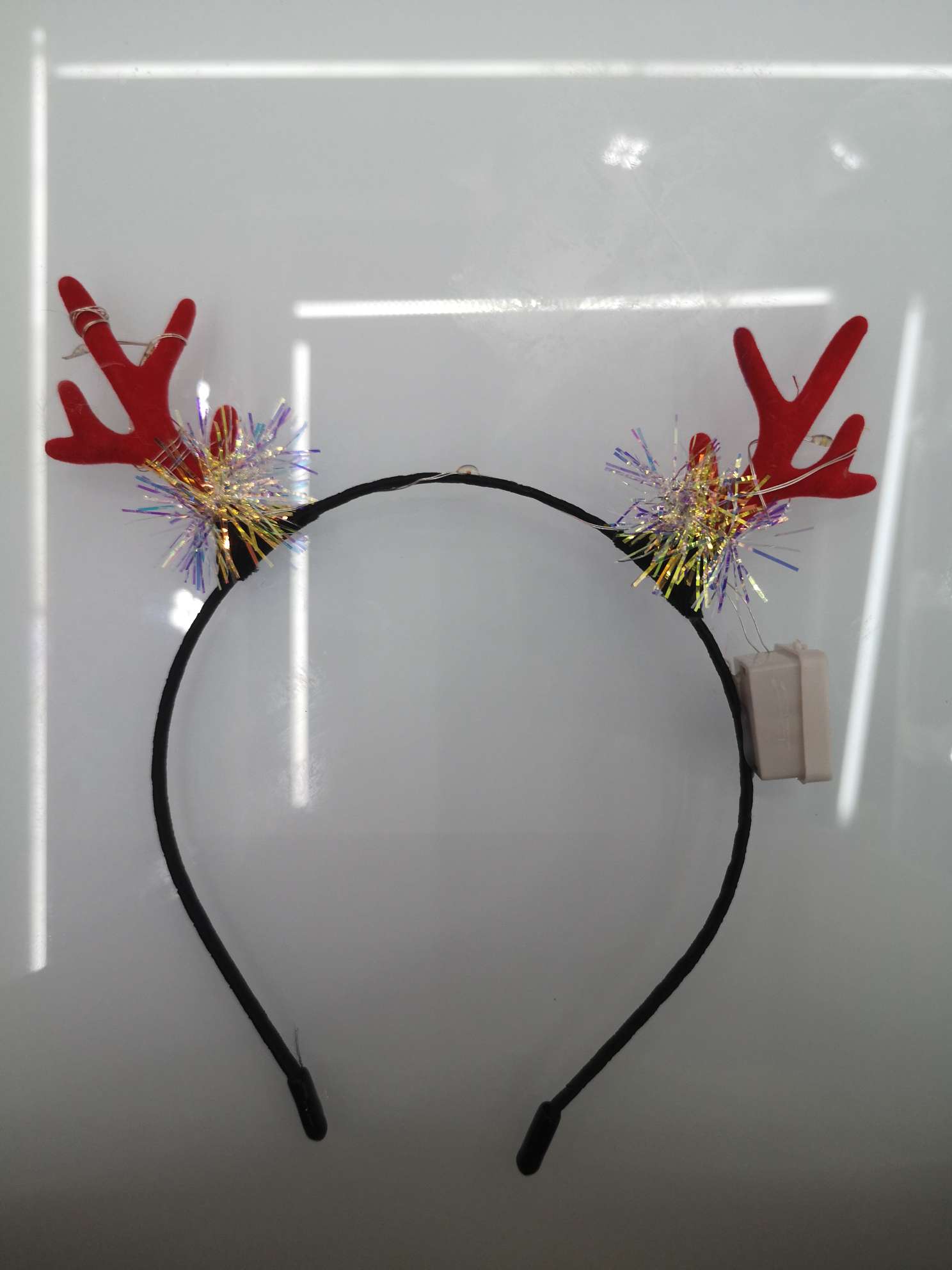 Flashing flocking antlers, antler headbands, antler hairpins, glowing antlers, antlers full figure