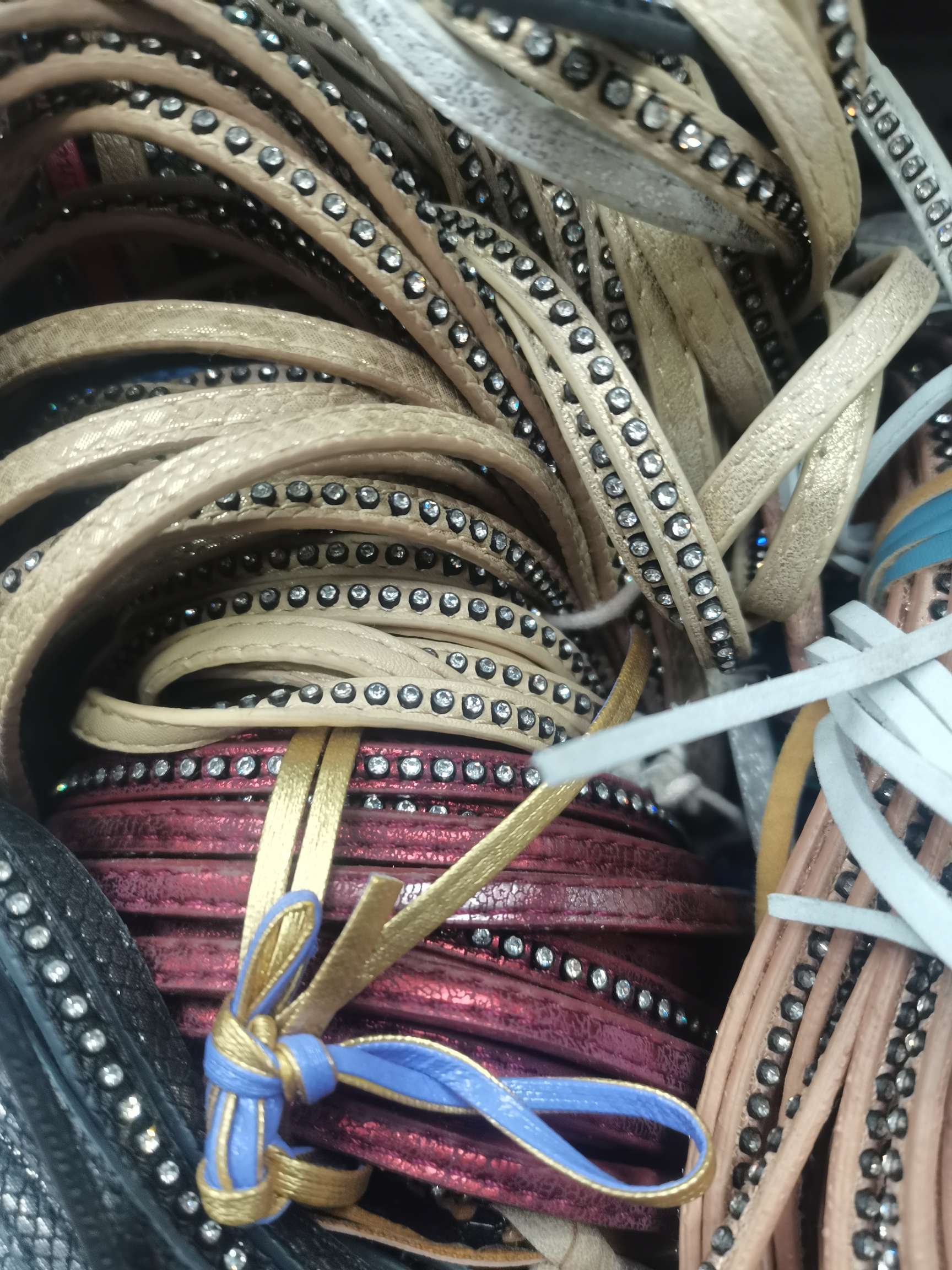 Leather bag with 1 centimeter oil edge rope