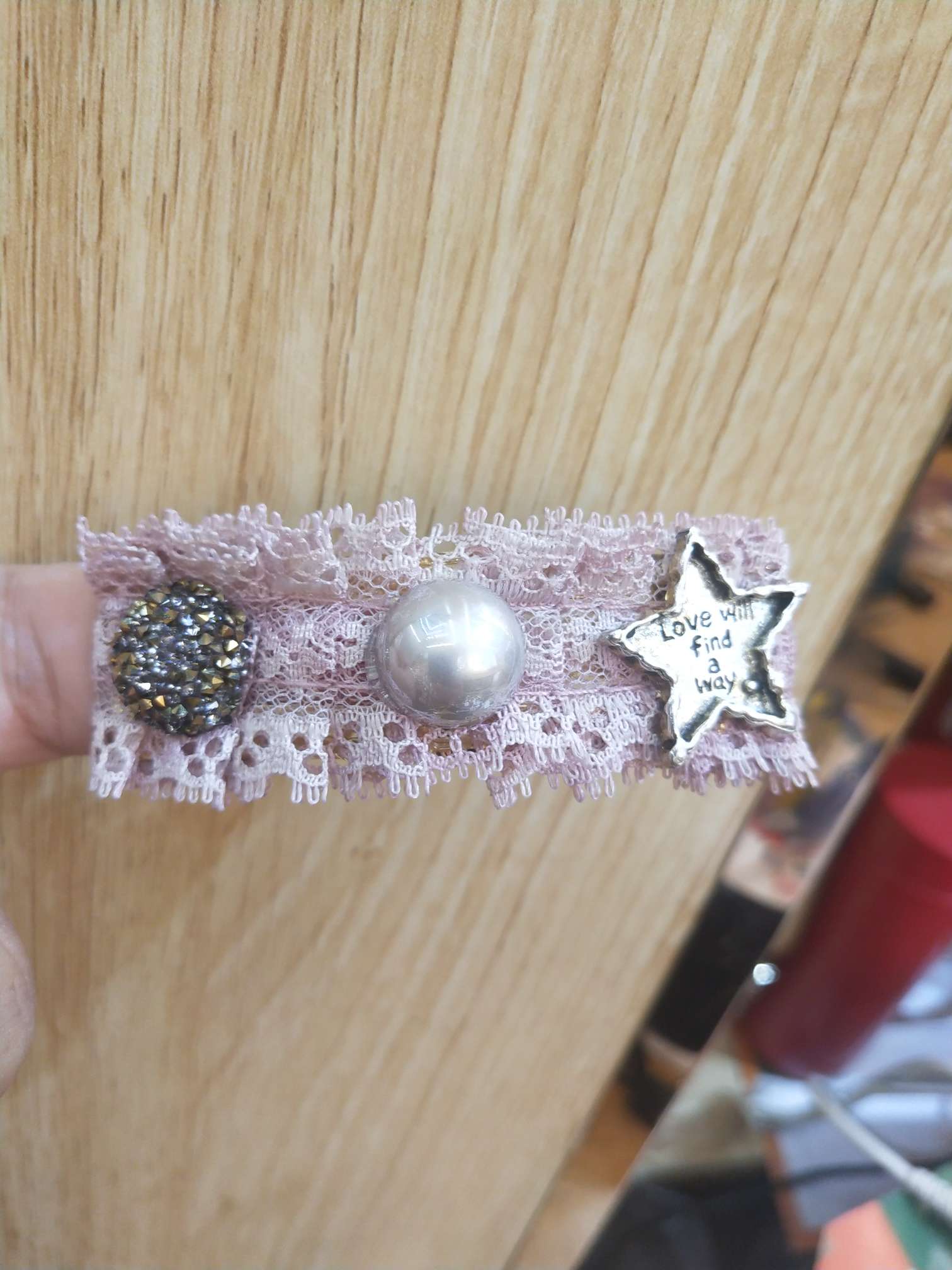 Lace bb clip