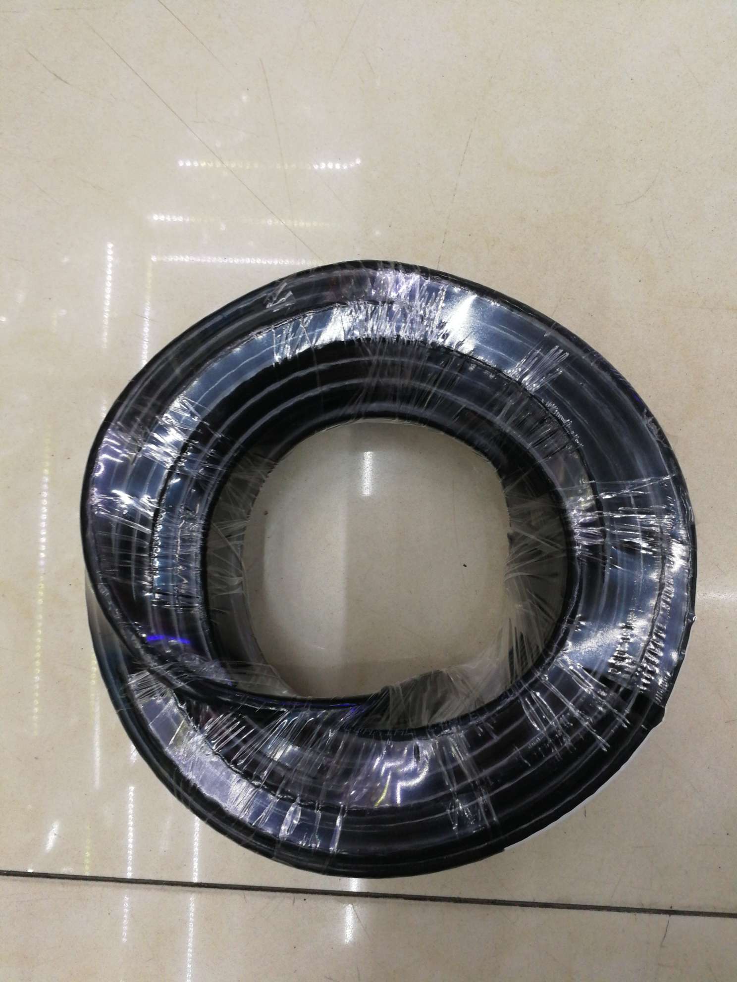 20m black TV cable full figure