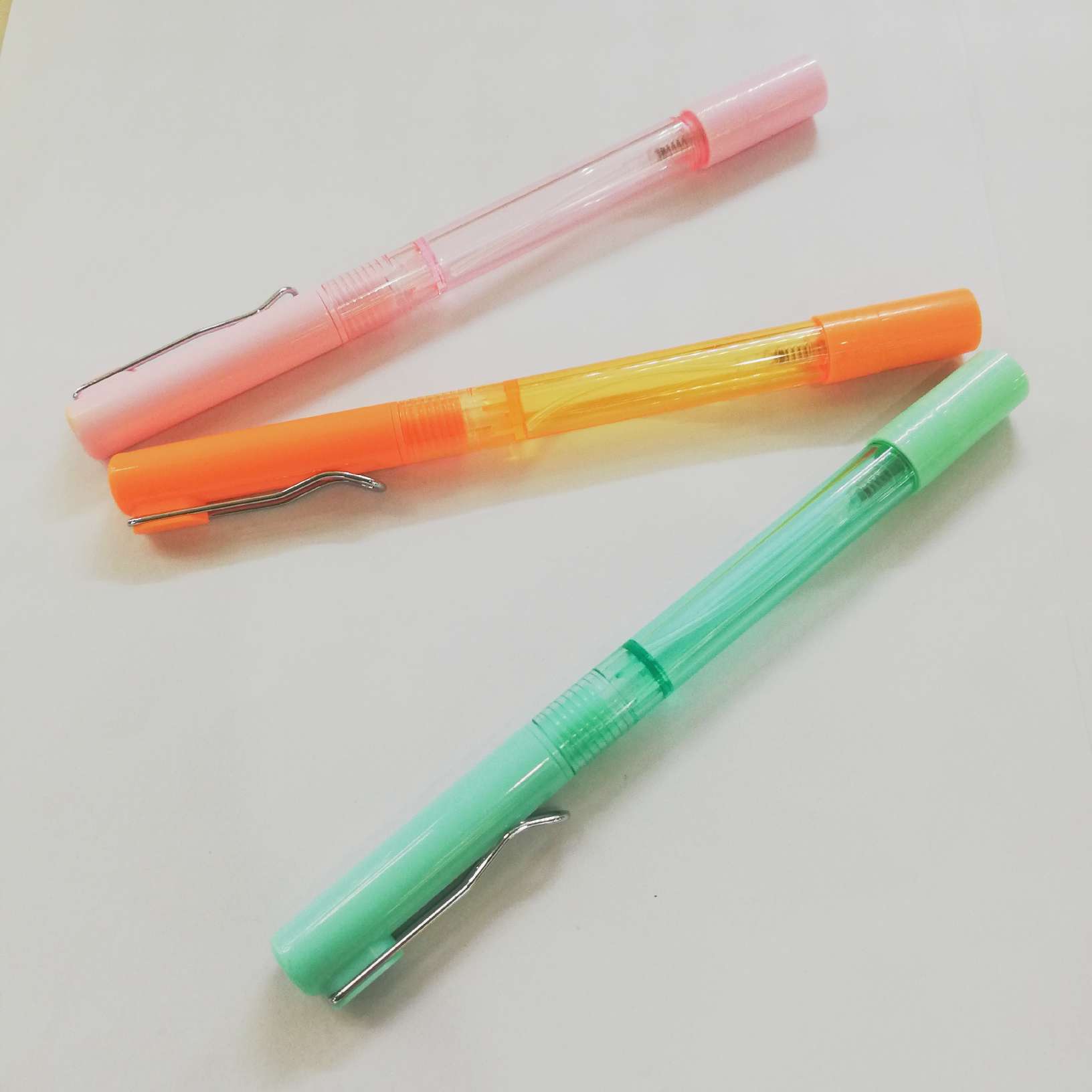 Metal pen clip-shaped spray pen Item Picture