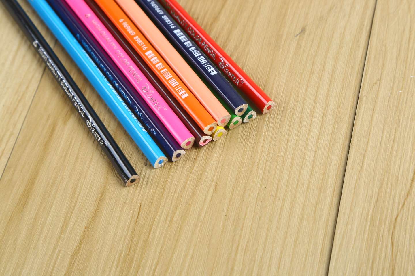 12色三角杆易上色高级无毒环保彩色铅笔DST2020-12详情图2