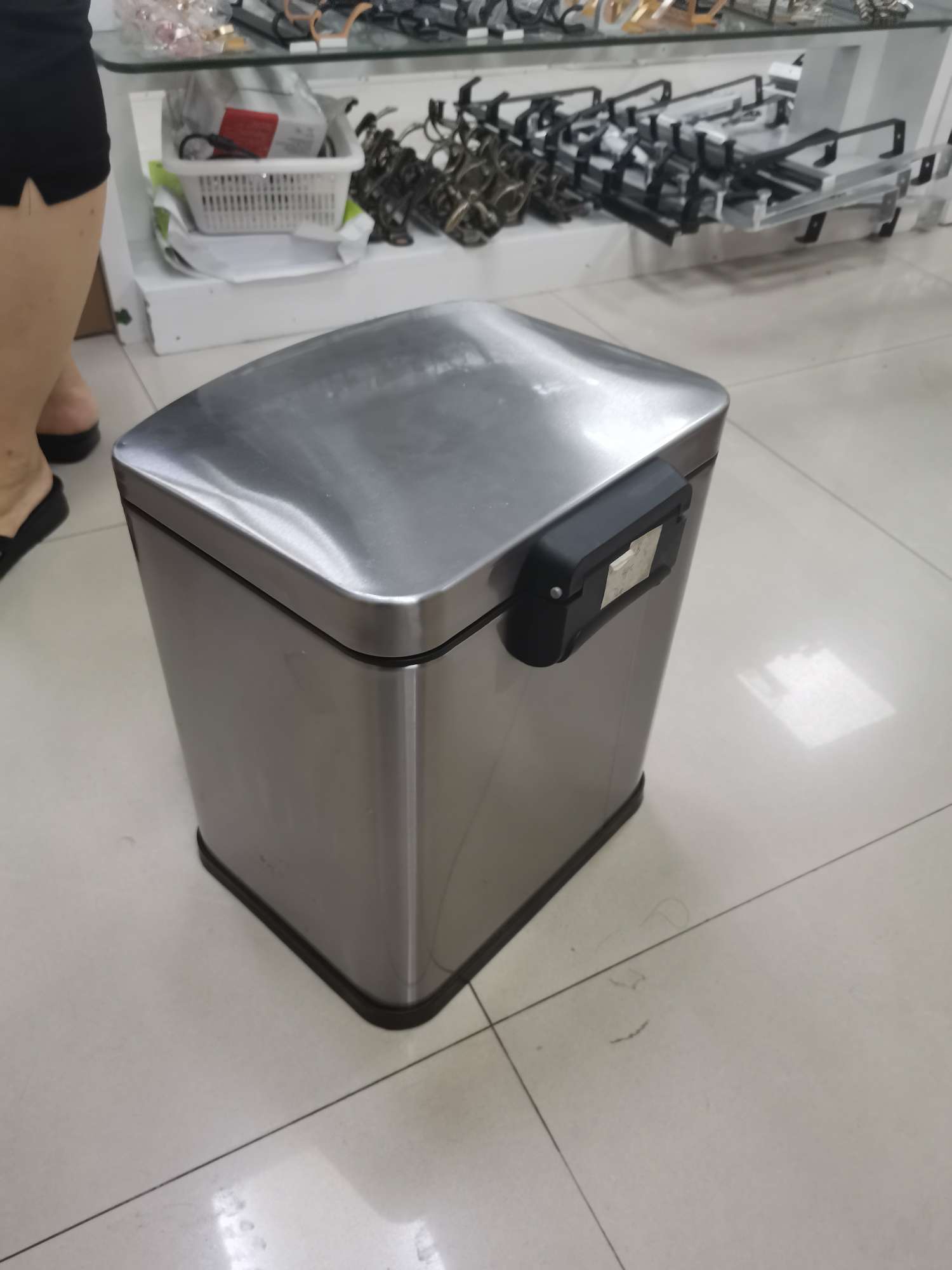 9升 不锈钢垃圾桶 脚踏式垃圾桶详情图6