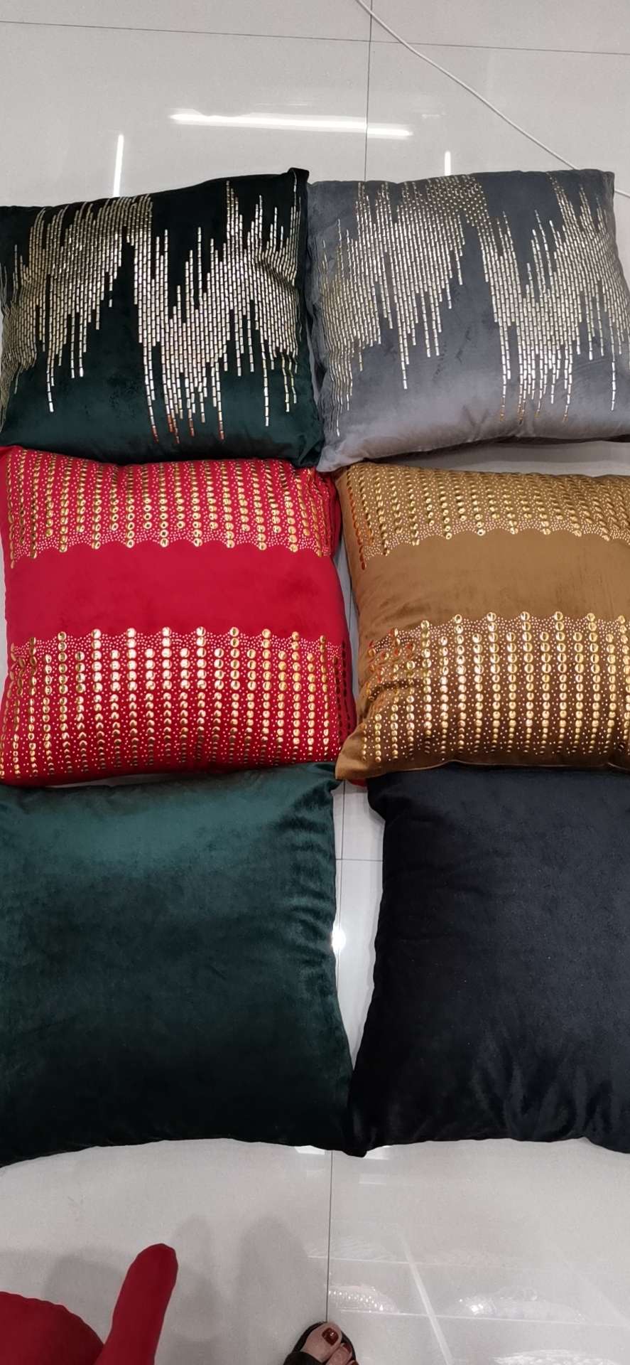 烫钻抱枕，价钱不含枕芯