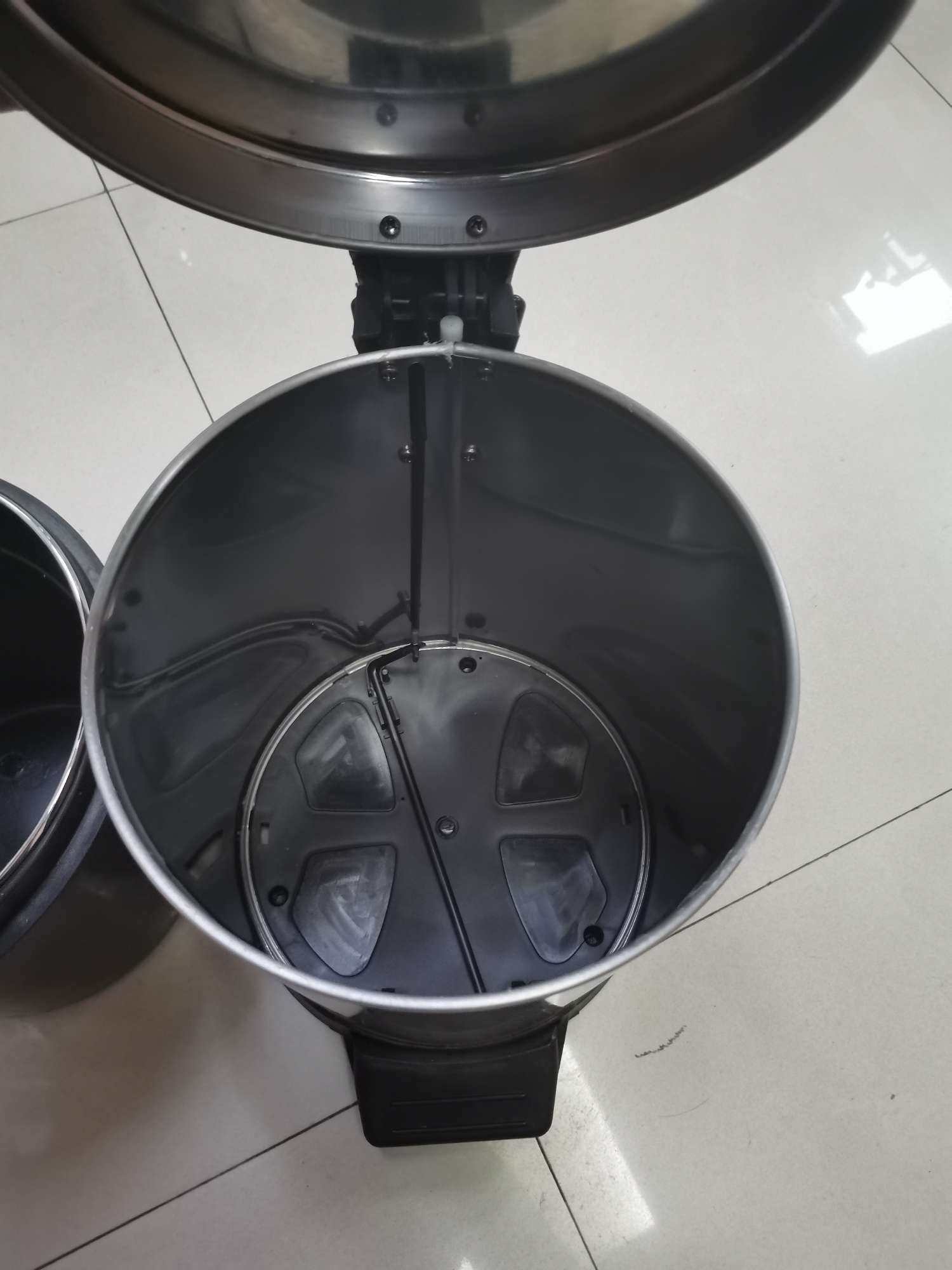 5升 5L 不锈钢垃圾桶 脚踏式垃圾桶详情图9