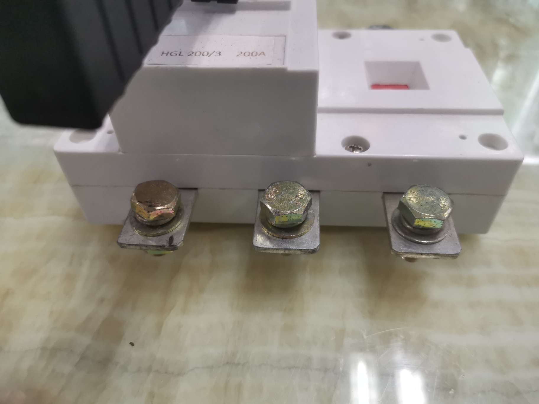 HGL200/3 200A产品图