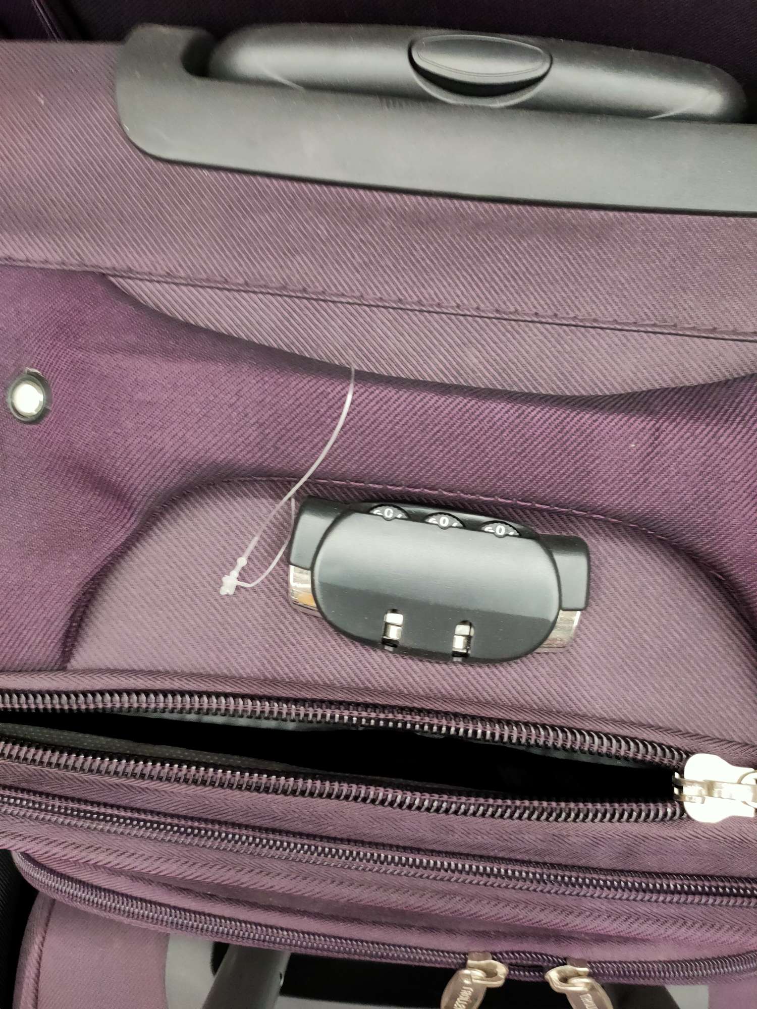 旅行箱紫色四件套产品图