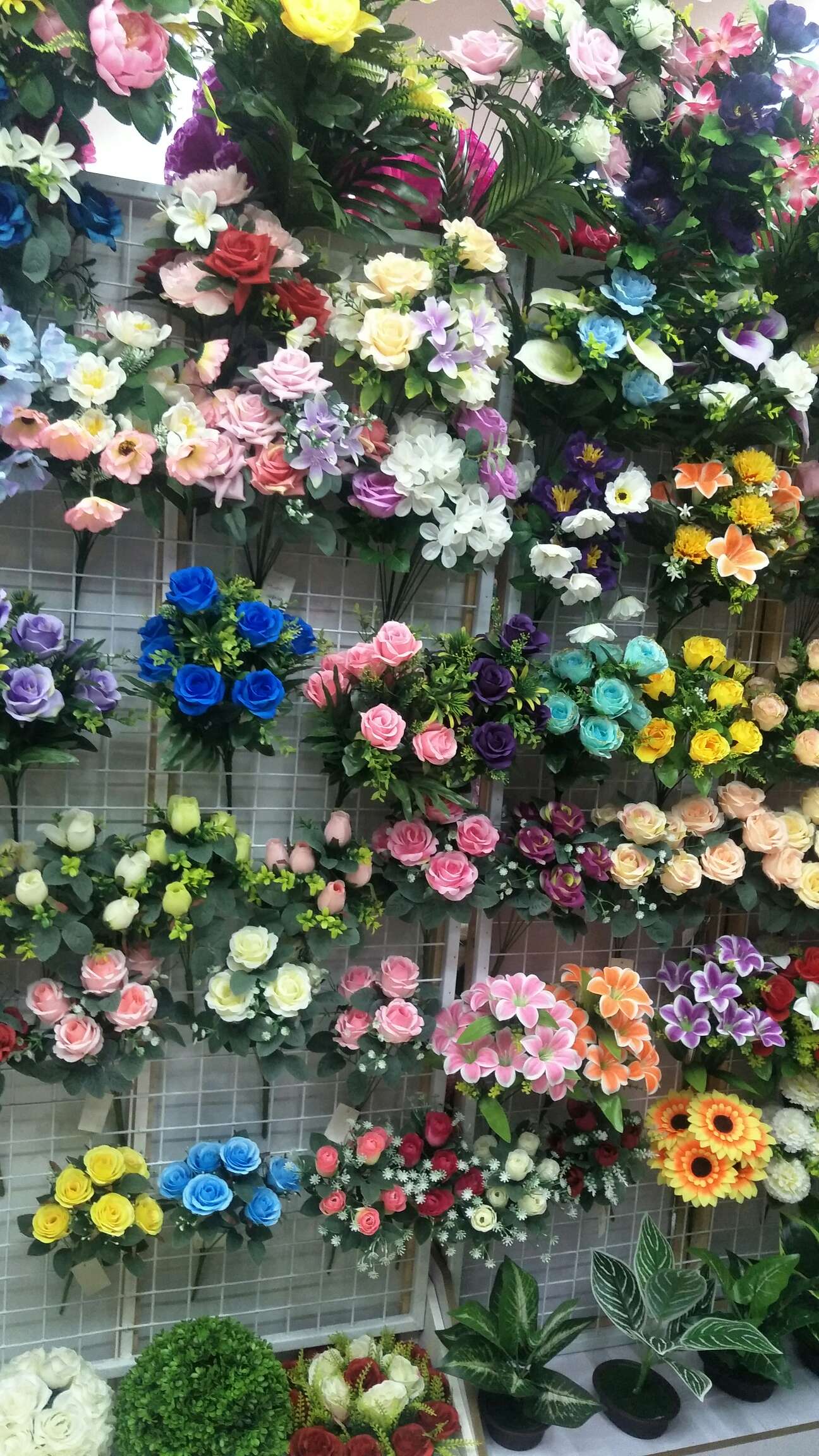 Expand the Yiwu Fumin Silk Flower Factory eastward describe pic - 3