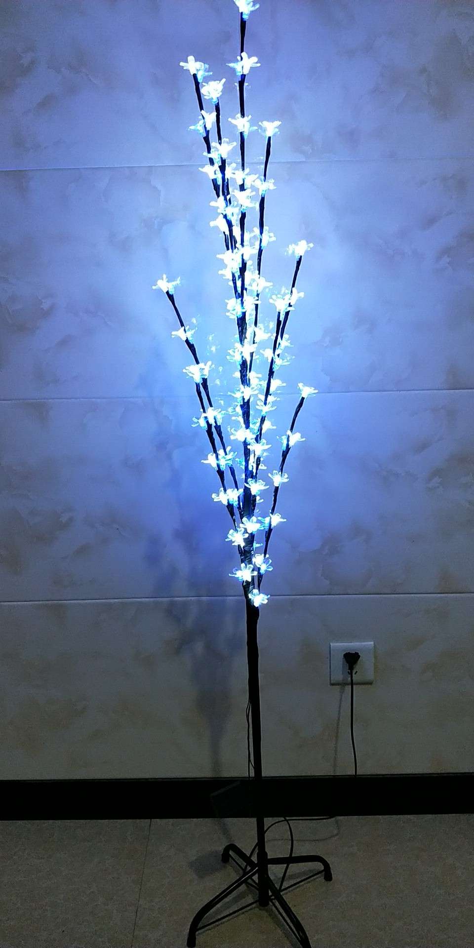 60LED装饰樱花灯树产品图