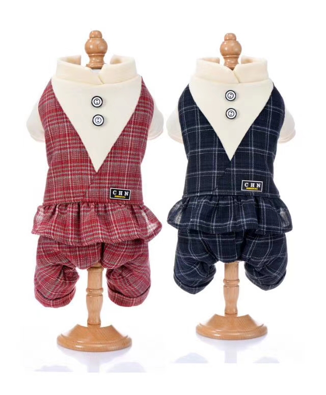 秋冬新款，两脚四脚款式多多，颜色艳丽！布料搭配特别漂亮！有现货供应！欢迎新老客户前来选购！详情图9