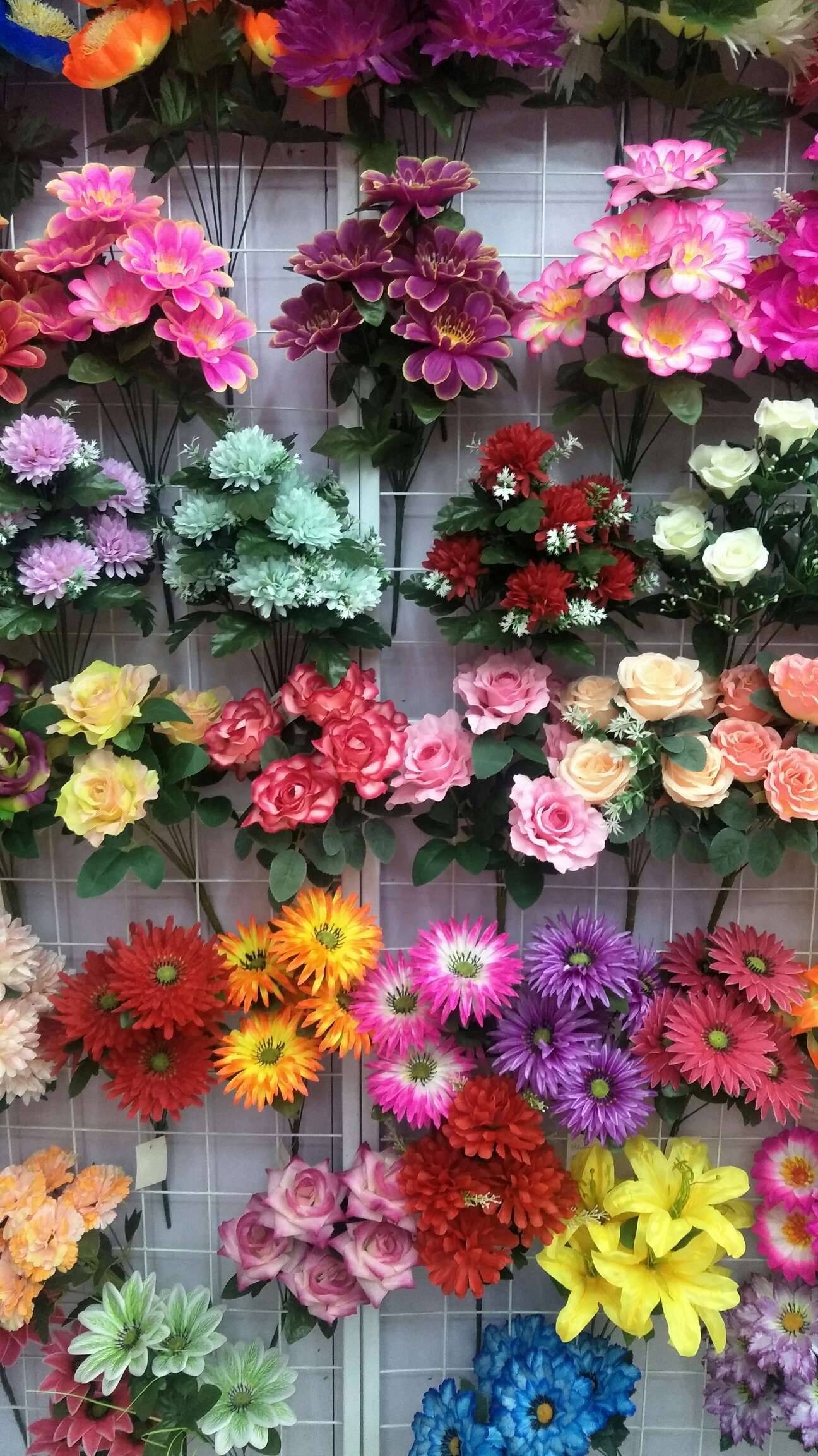 Expand the Yiwu Fumin Silk Flower Factory eastward describe pic - 2