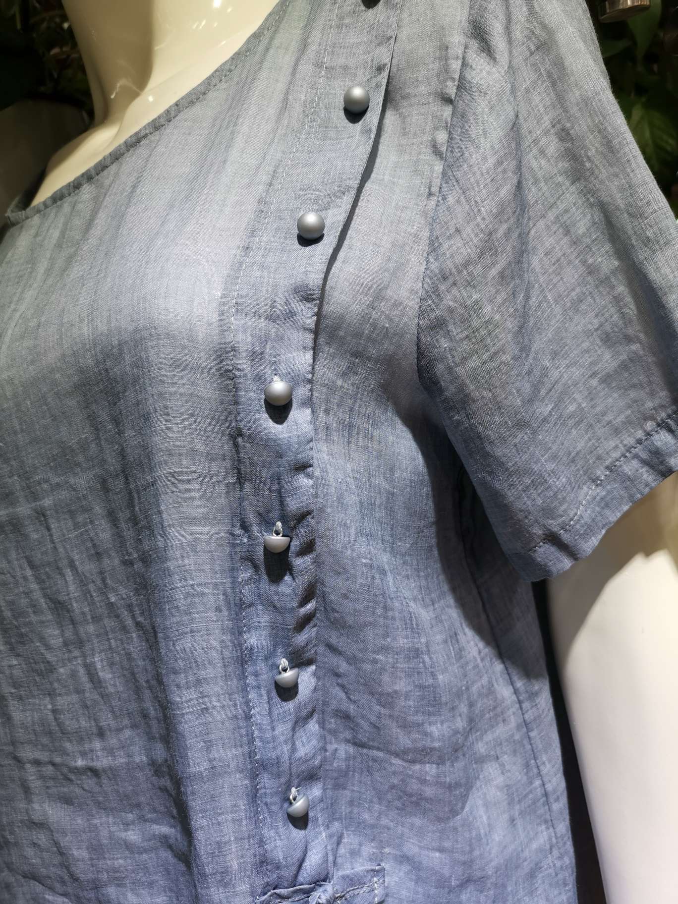 Light blue linen single-breasted casual women's top Specification image