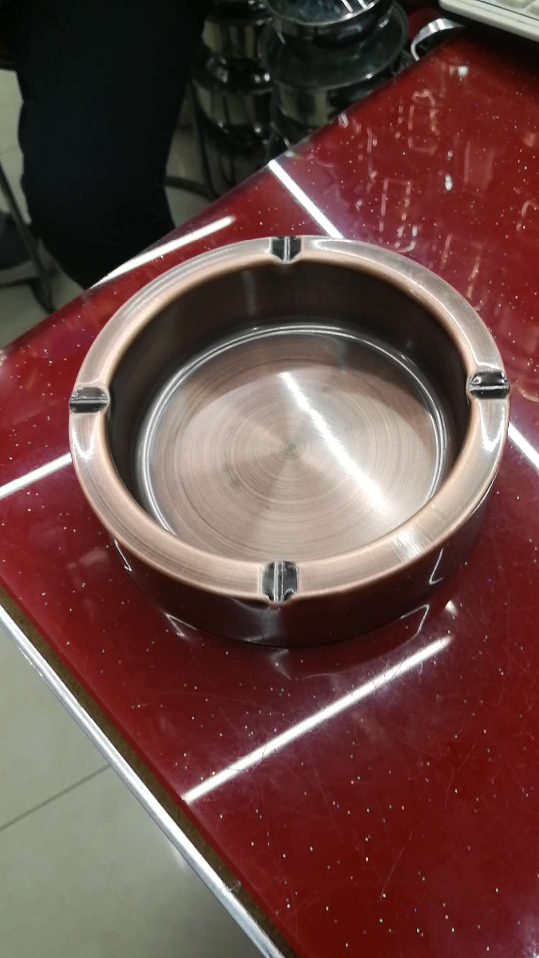 烟灰缸细节图
