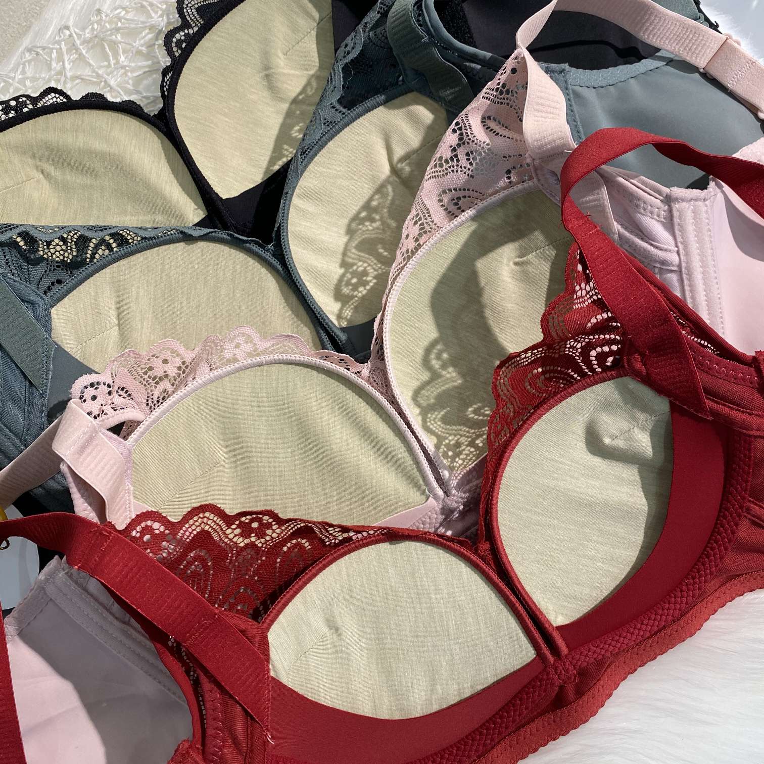 胸贴/文胸透明肩带/梧桐/硅胶/1元爆品白底实物图