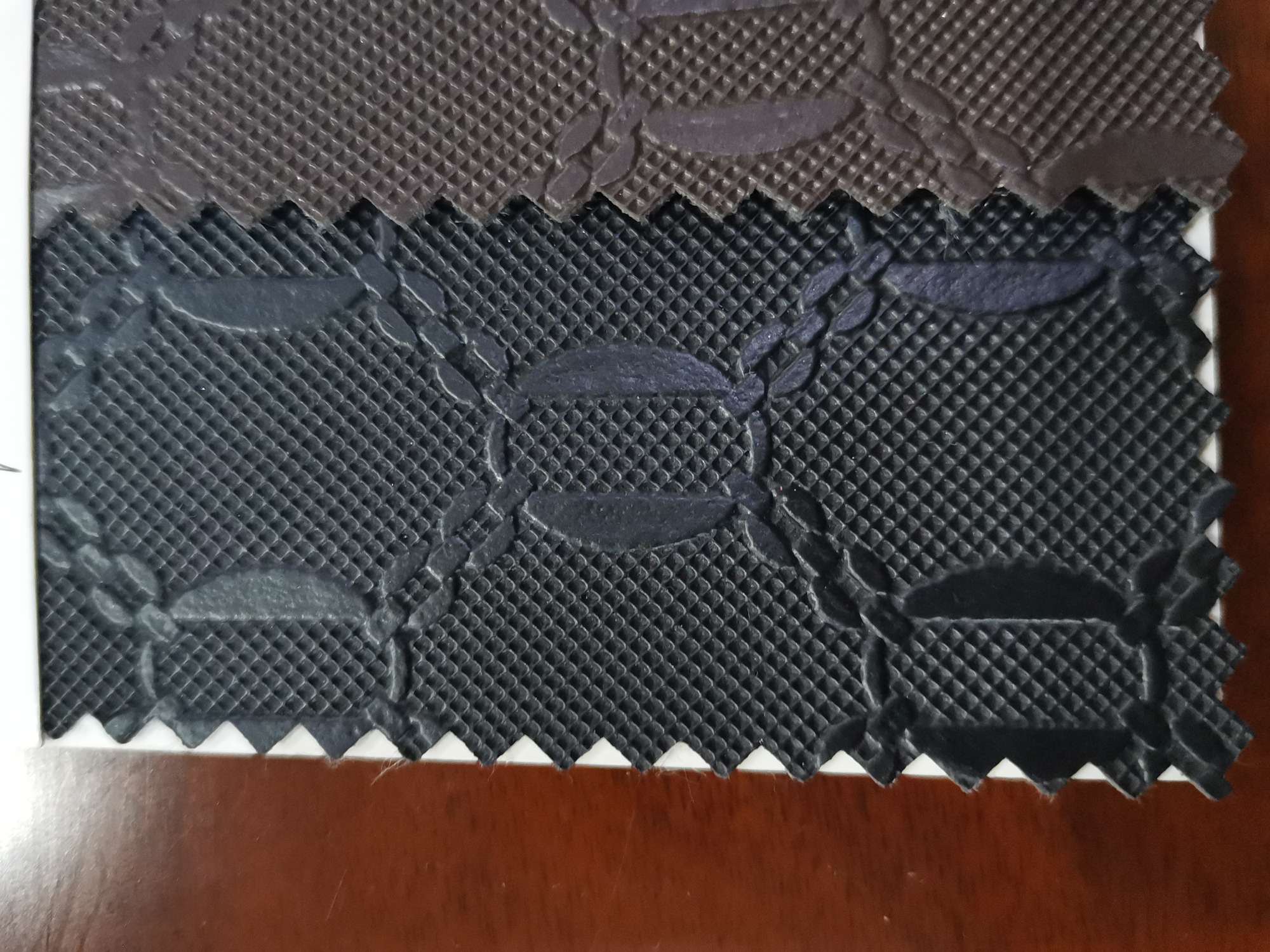 厂家直销热销新款  银链条—1  皮革大量现货高中低档箱包沙发鞋材面料产品图