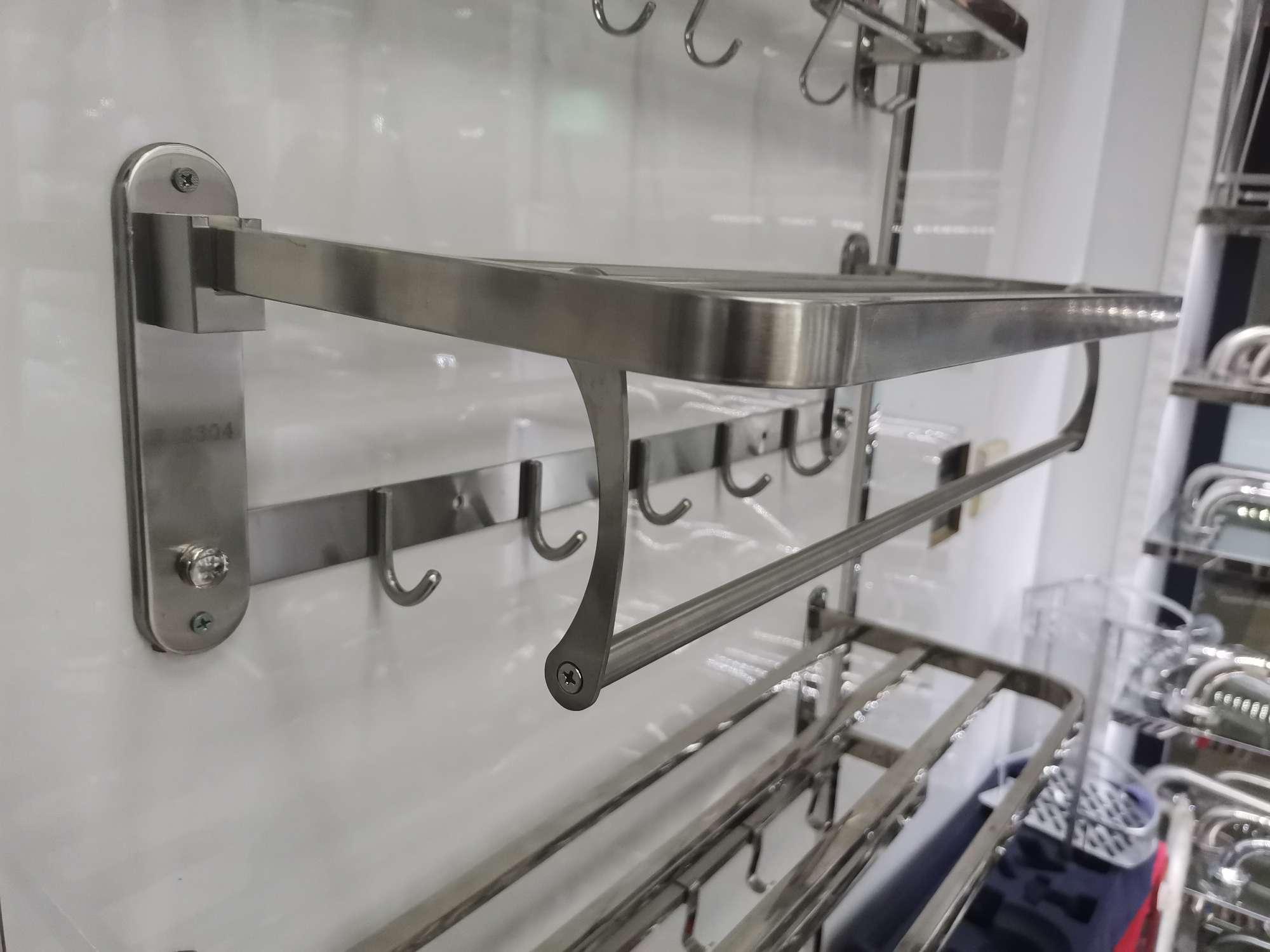 不锈钢浴巾架 304白底实物图