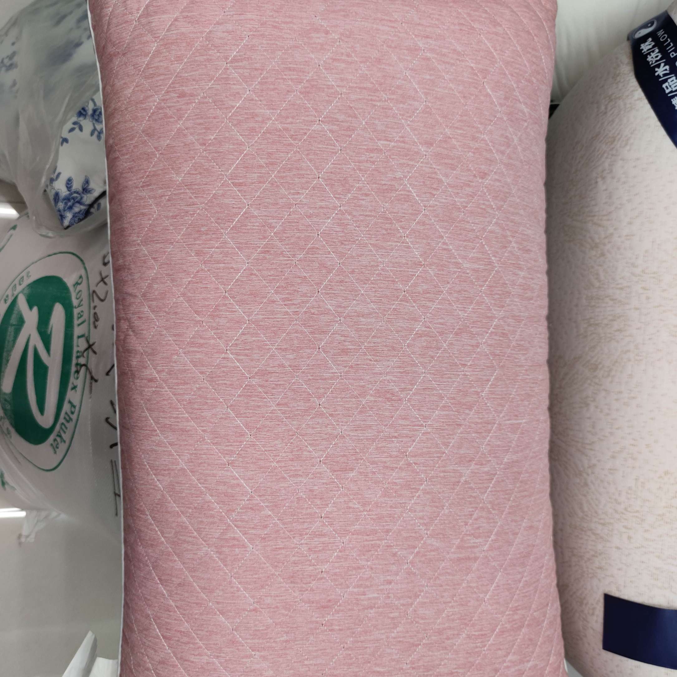 2020 New Hot Melt Pillow 45*70 Pink