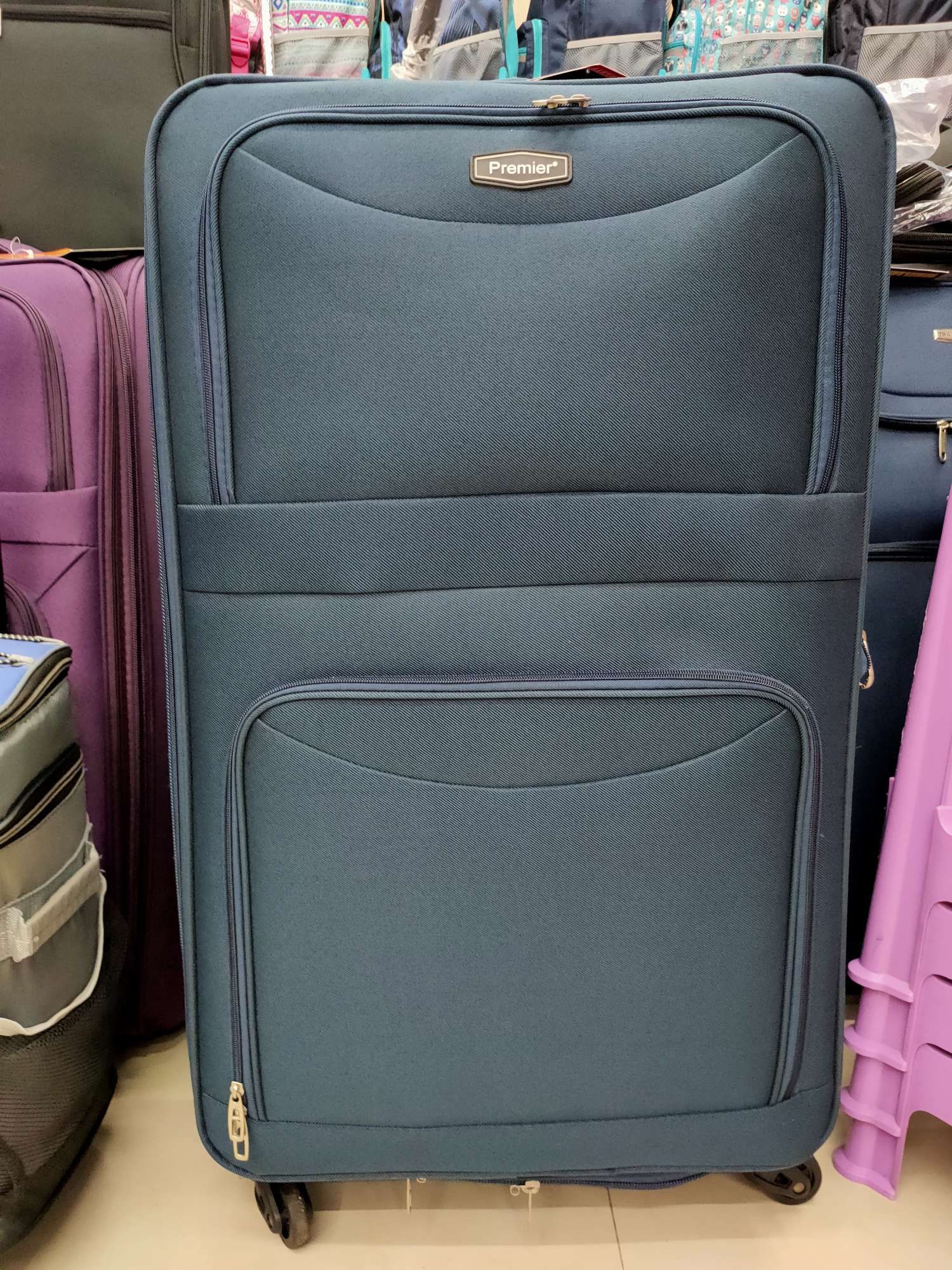 超大号深蓝旅行箱