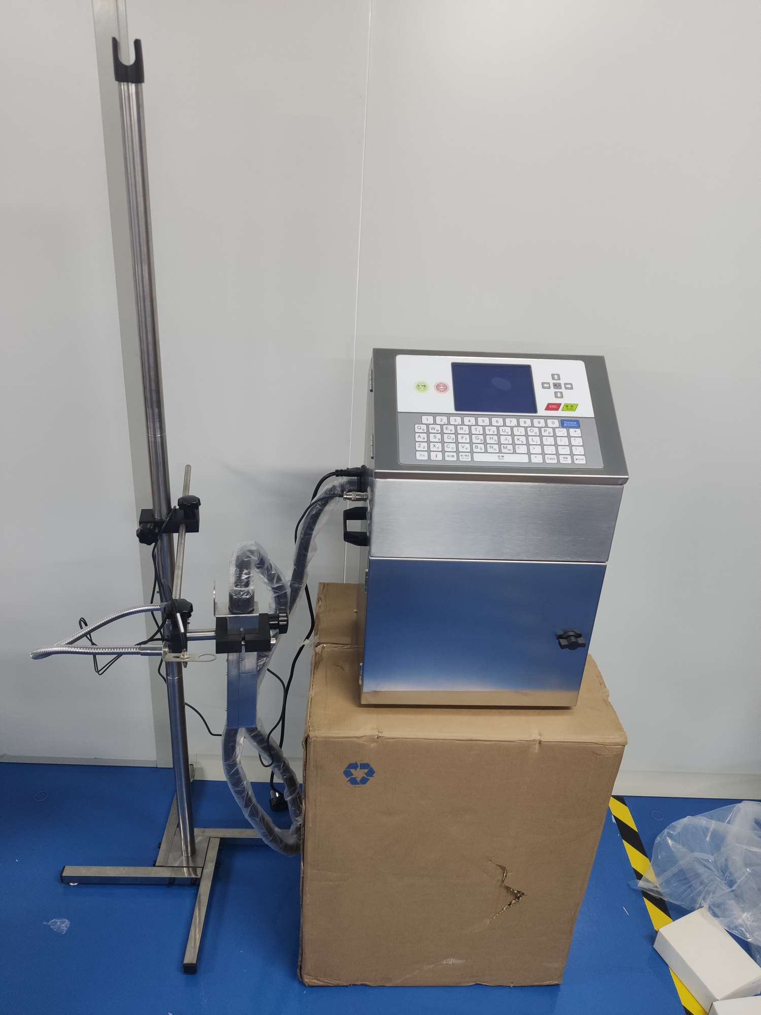 Small character inkjet printer production date, direct sales from the coding machine manufacturer, in stock and dispatched immediately, quality guaranteed, price can be inquired