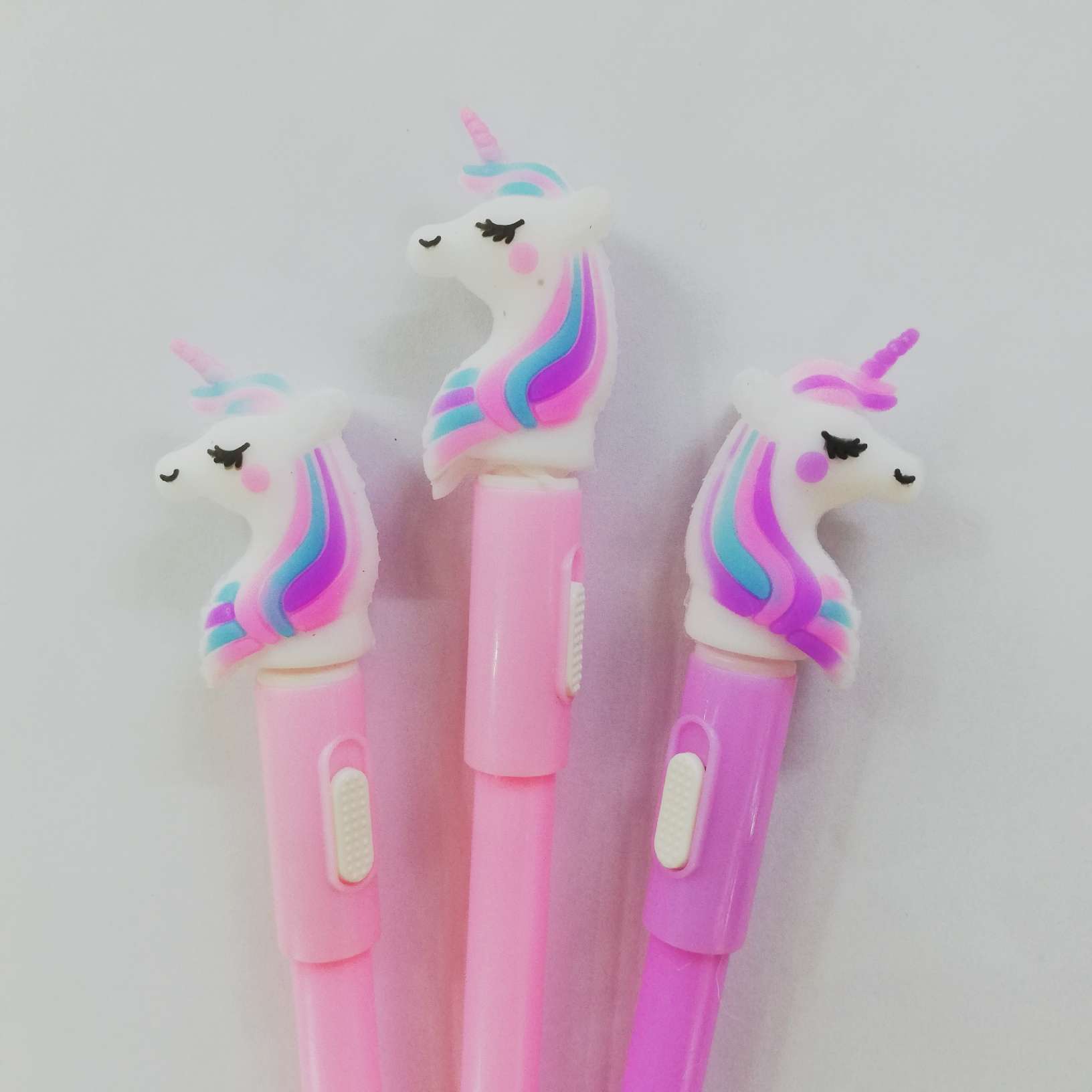 Unicorn-shaped four-color light pen gel pen Specification image