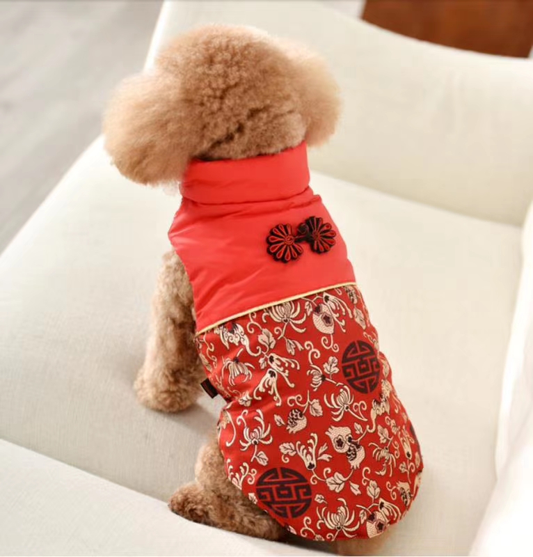 秋冬新款，两脚四脚款式多多，颜色艳丽！布料搭配特别漂亮！有现货供应！欢迎新老客户前来选购！详情图10