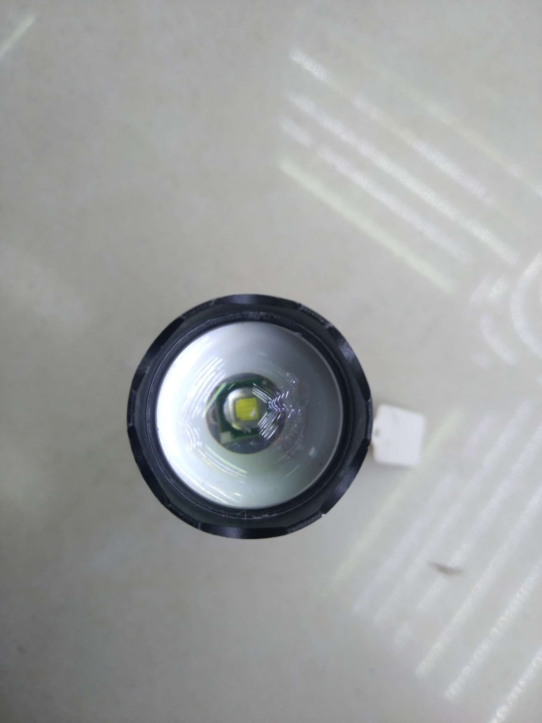 手电筒实物图