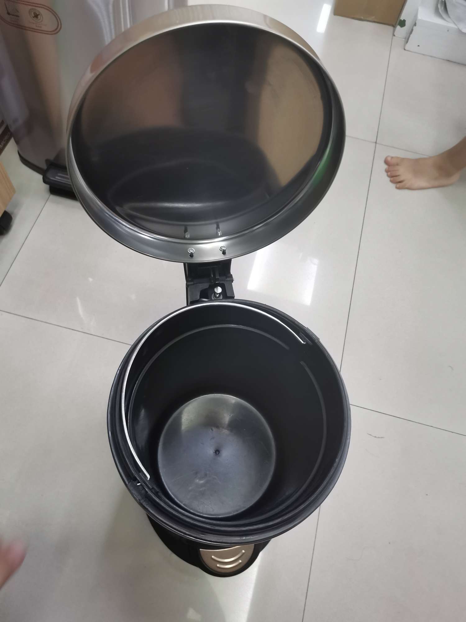 8升 8L 彩色喷漆垃圾桶 脚踏式垃圾桶详情图6