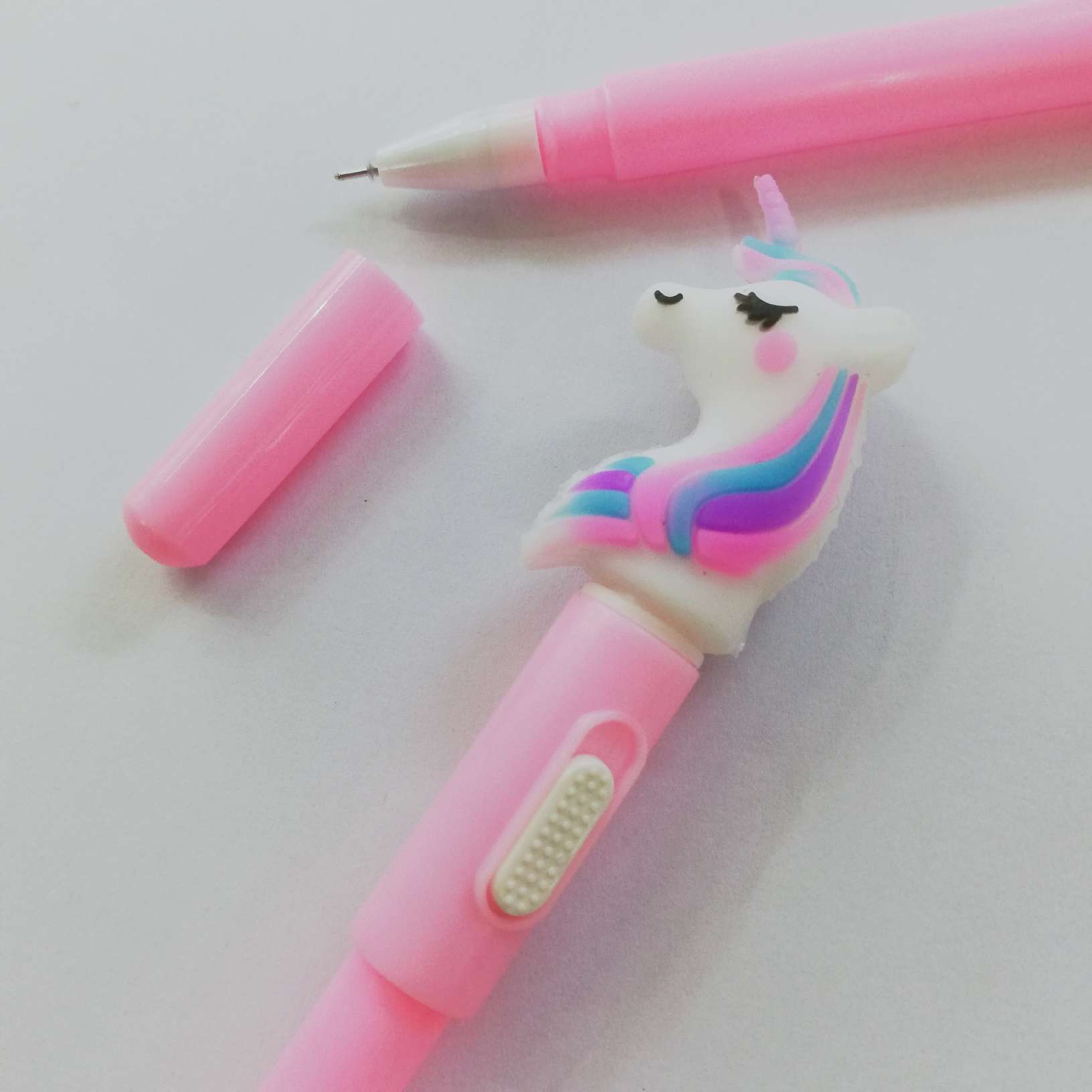 Unicorn-shaped four-color light pen gel pen Item Picture