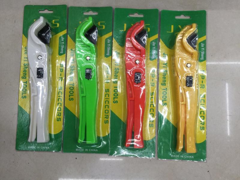 Pipe cutter Aluminum-plastic pipe cutter Aluminum wrench Hardware tool Pipe pliers Application Scenario