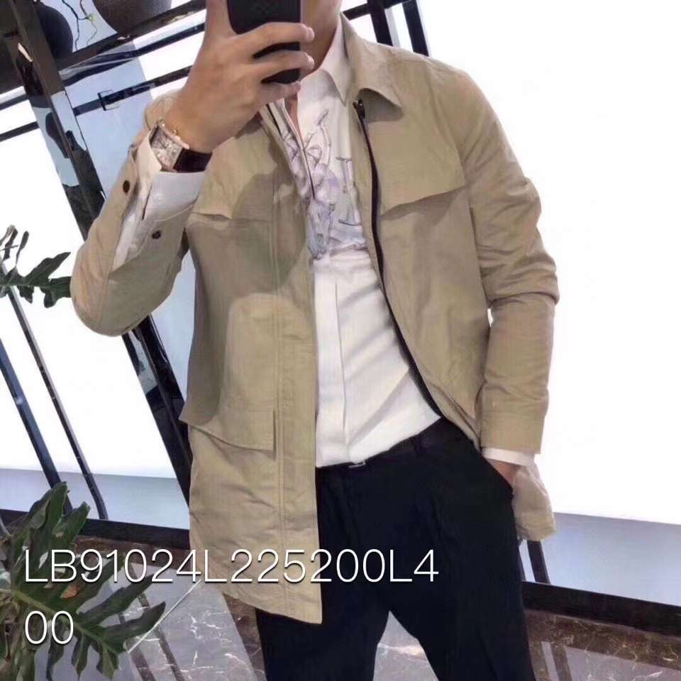 2020年秋款新品外套