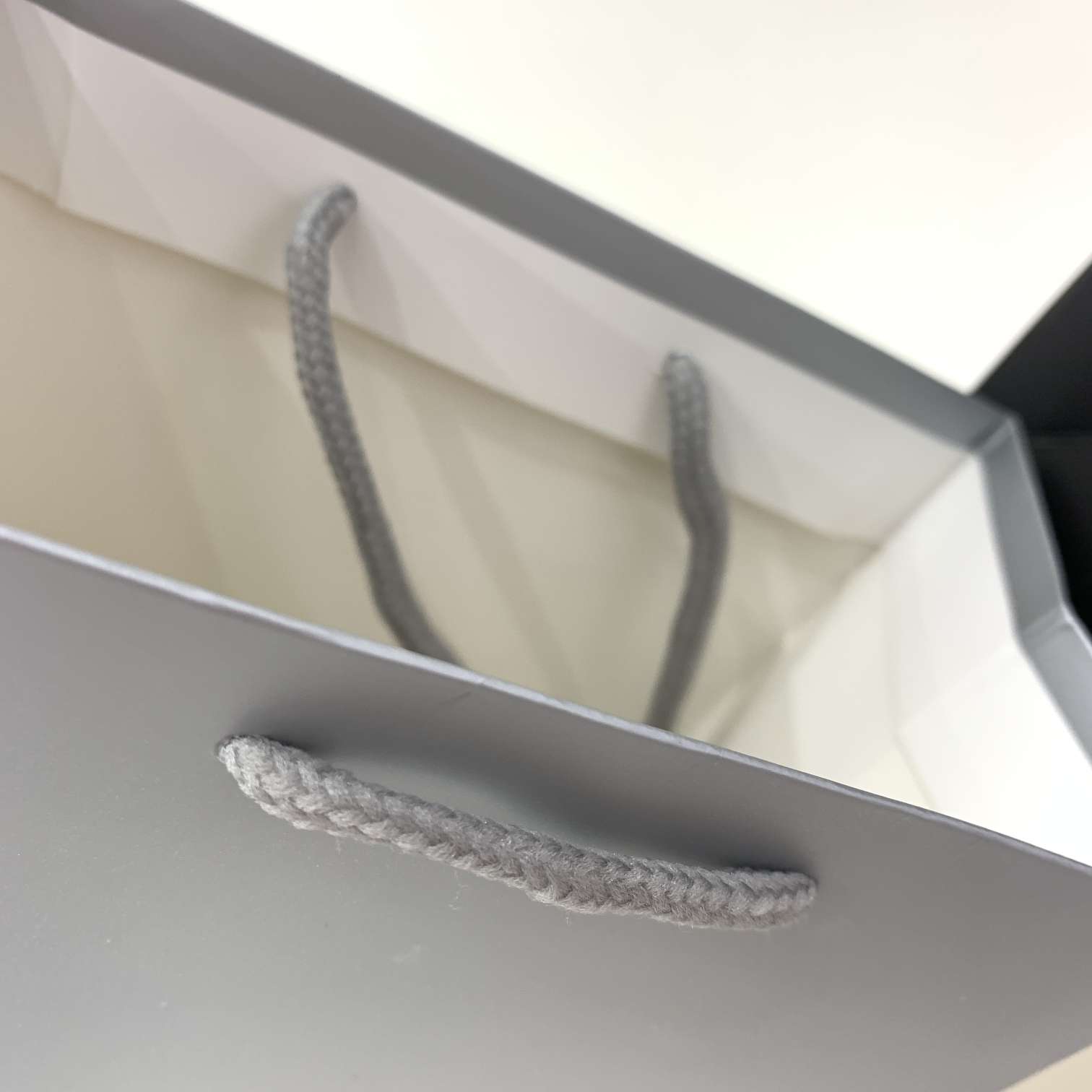 يبيع الصانع أكياس هدايا فورية عالية اللون من 11 ملونة Specification image