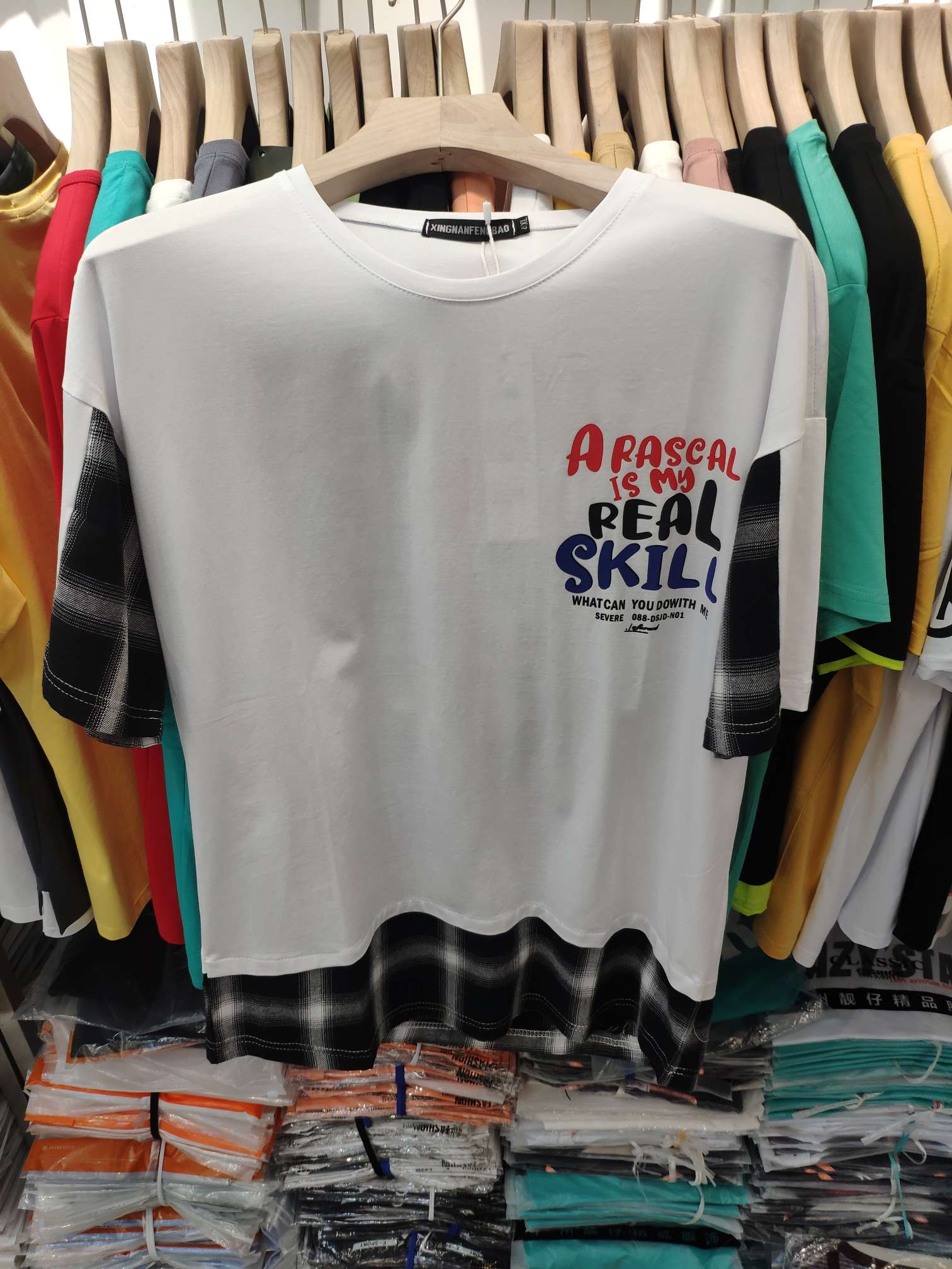 2020 new high-quality men's T-shirt with checkered patterns
