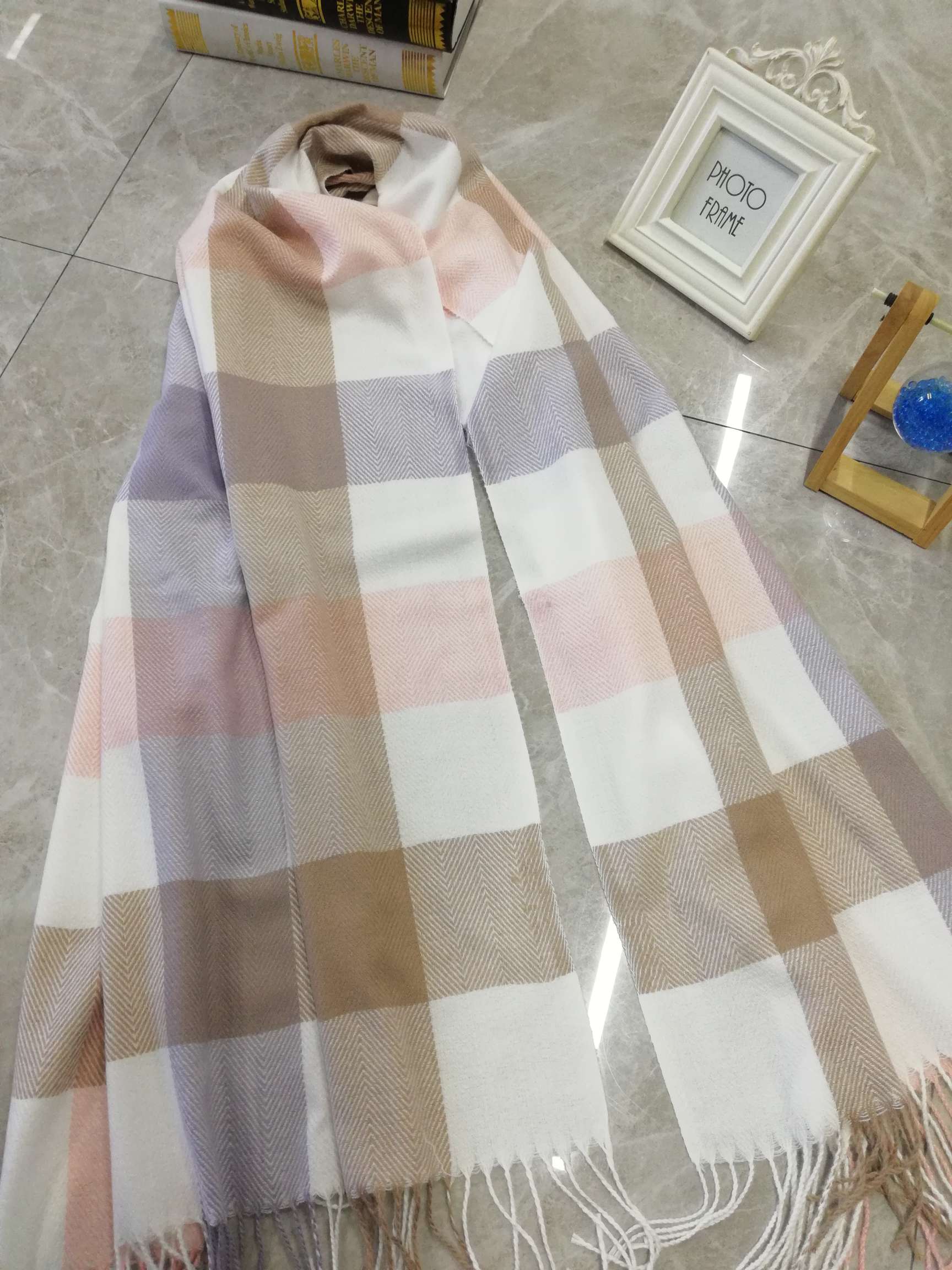 Cashmere imitation Korean version of herringed plaid tassel 2020 autumn winter new neck scarf air conditioner enlarged shawl thumbnail