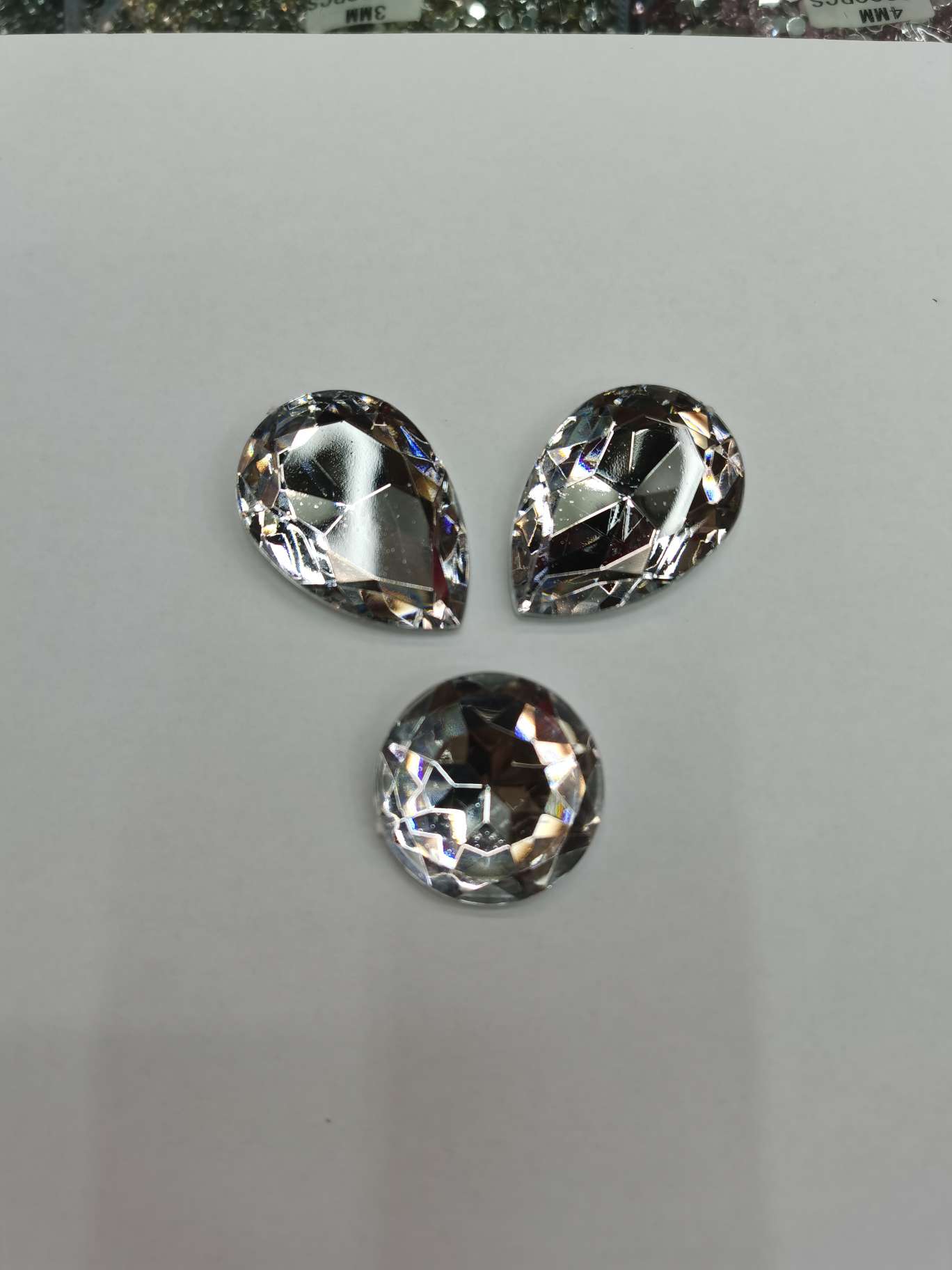 Taiwan acrylic diamond large water drop fine diamond Application Scenario